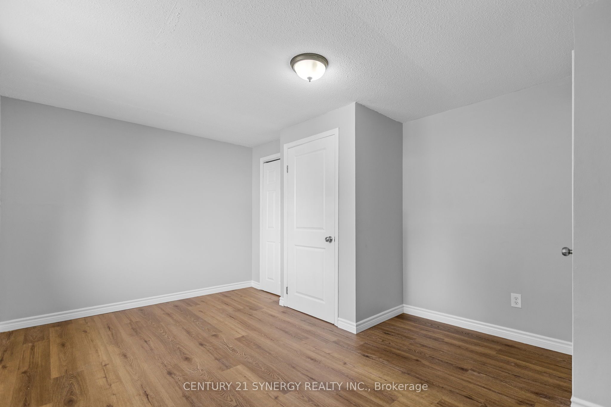 1472 Heatherington Road C Property Photo 20