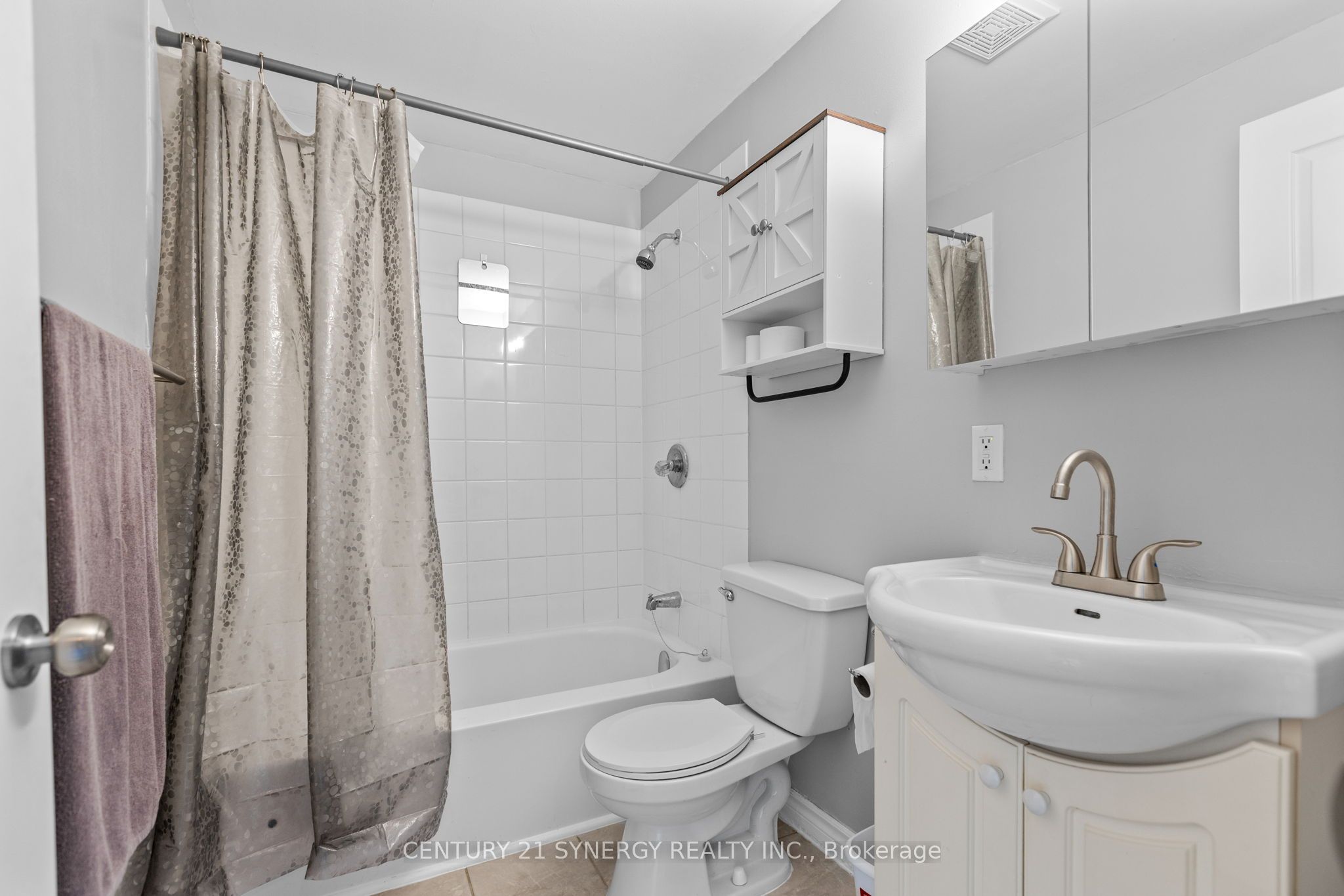 1472 Heatherington Road C Property Photo 21