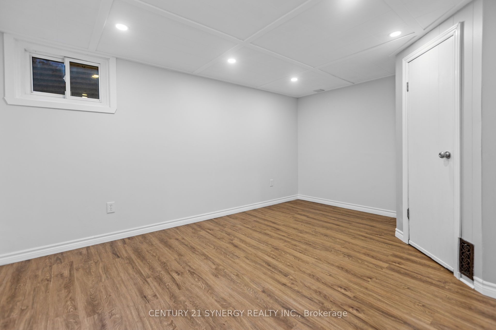1472 Heatherington Road C Property Photo 23