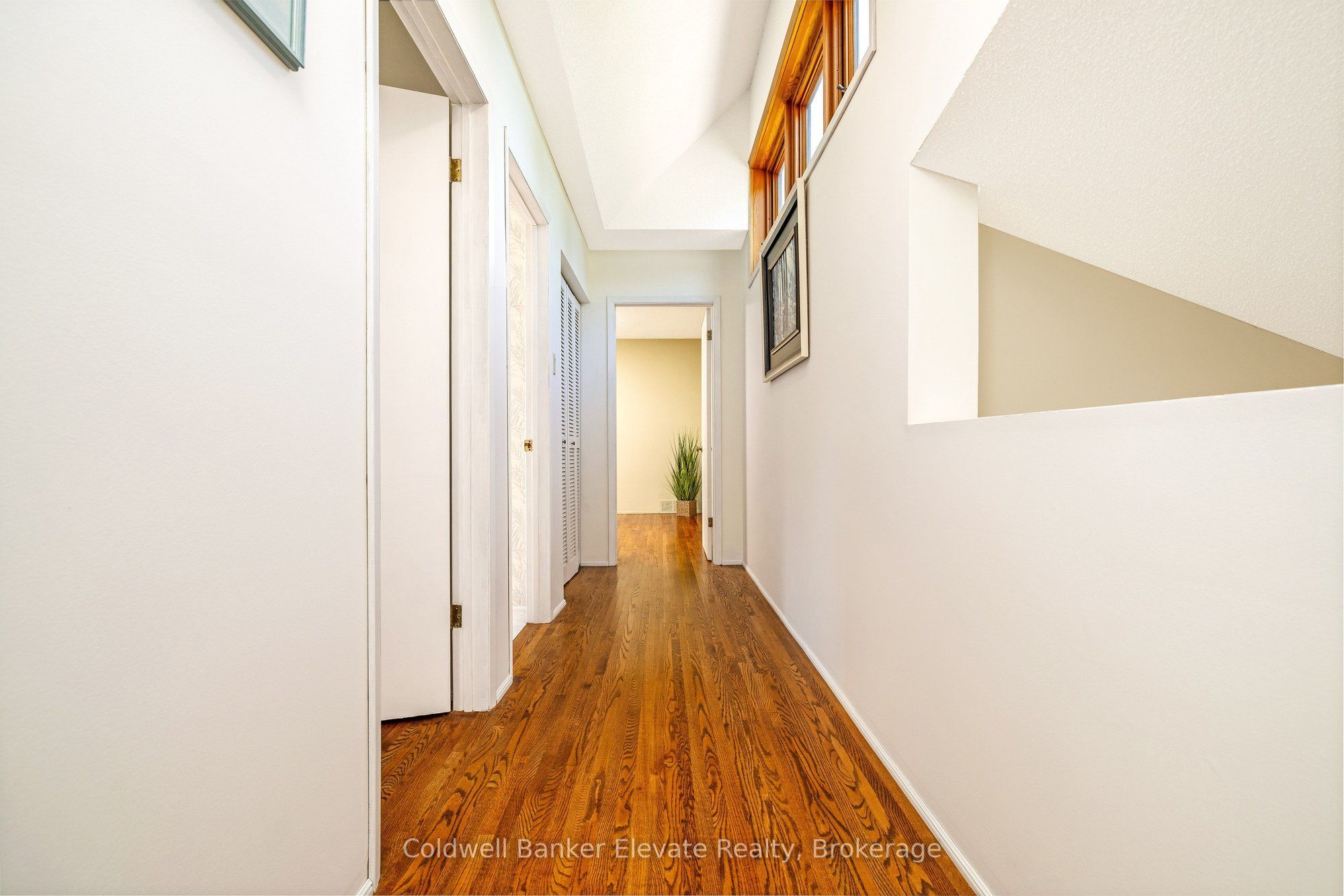 5126 Ninth Line Property Photo 25