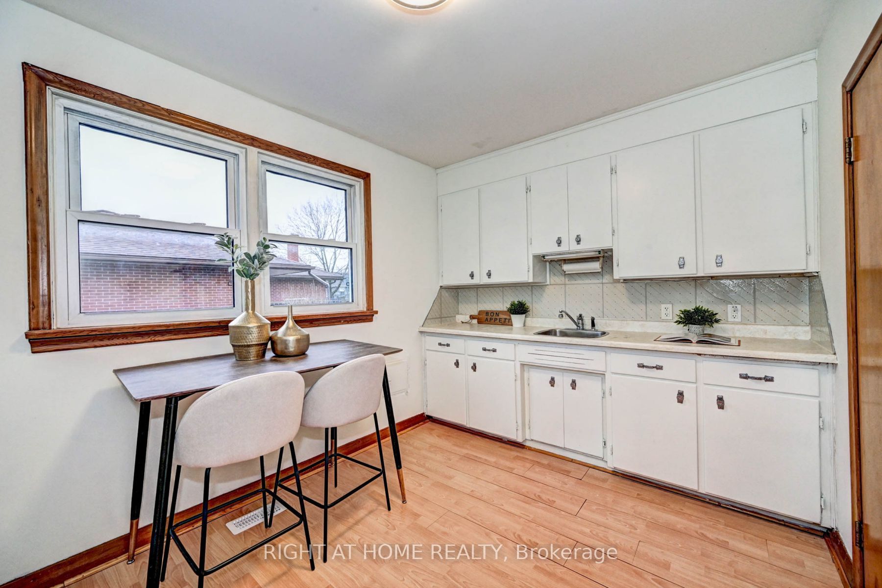 45 Philip Avenue Property Photo 5