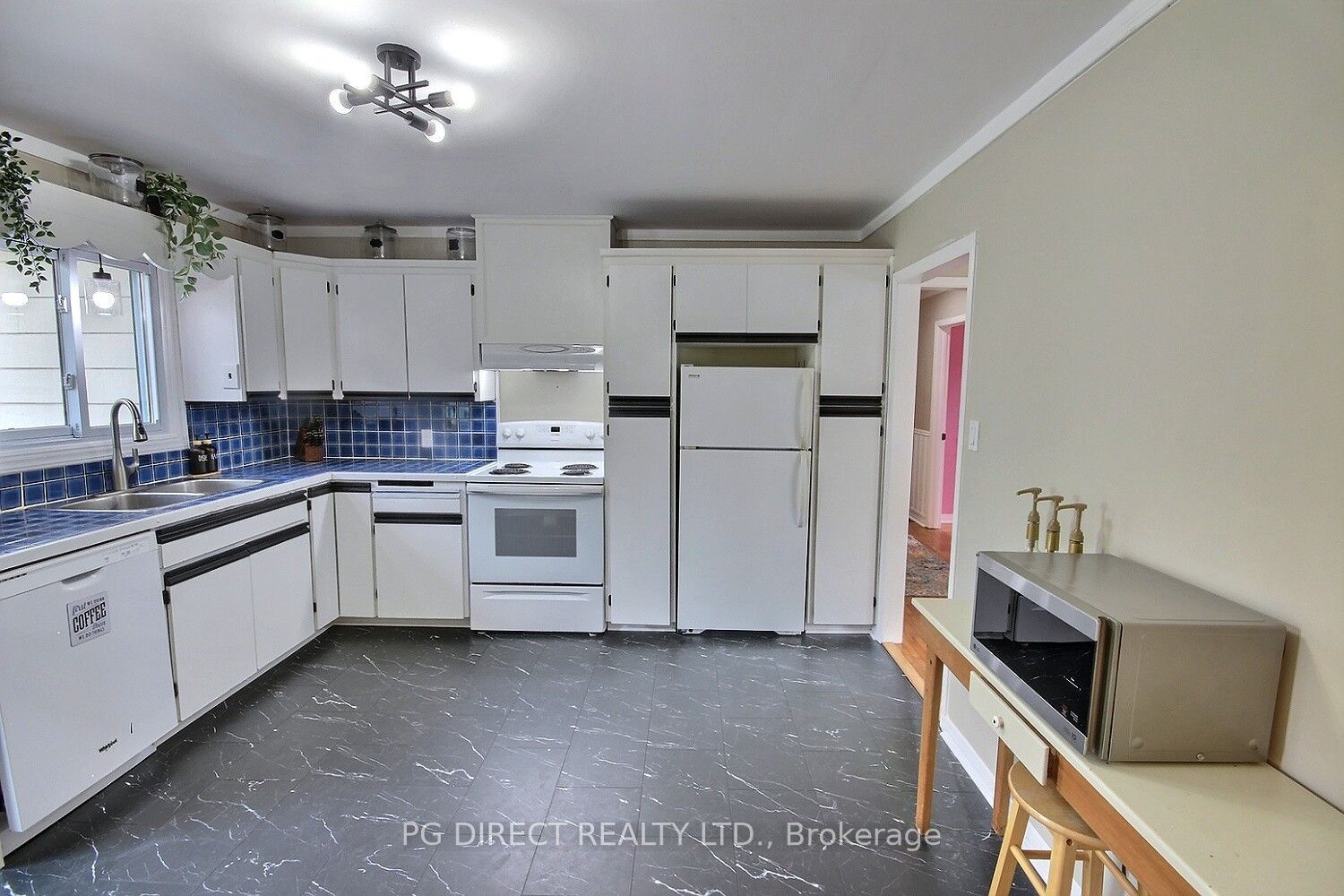 2402 Hamilton Road Property Photo 6