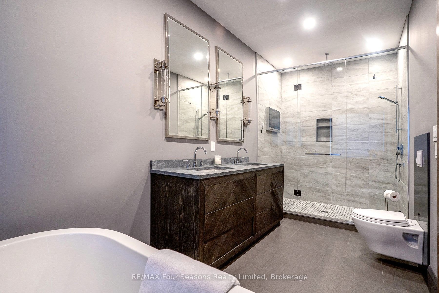 116 Arnot Crescent Property Photo 31