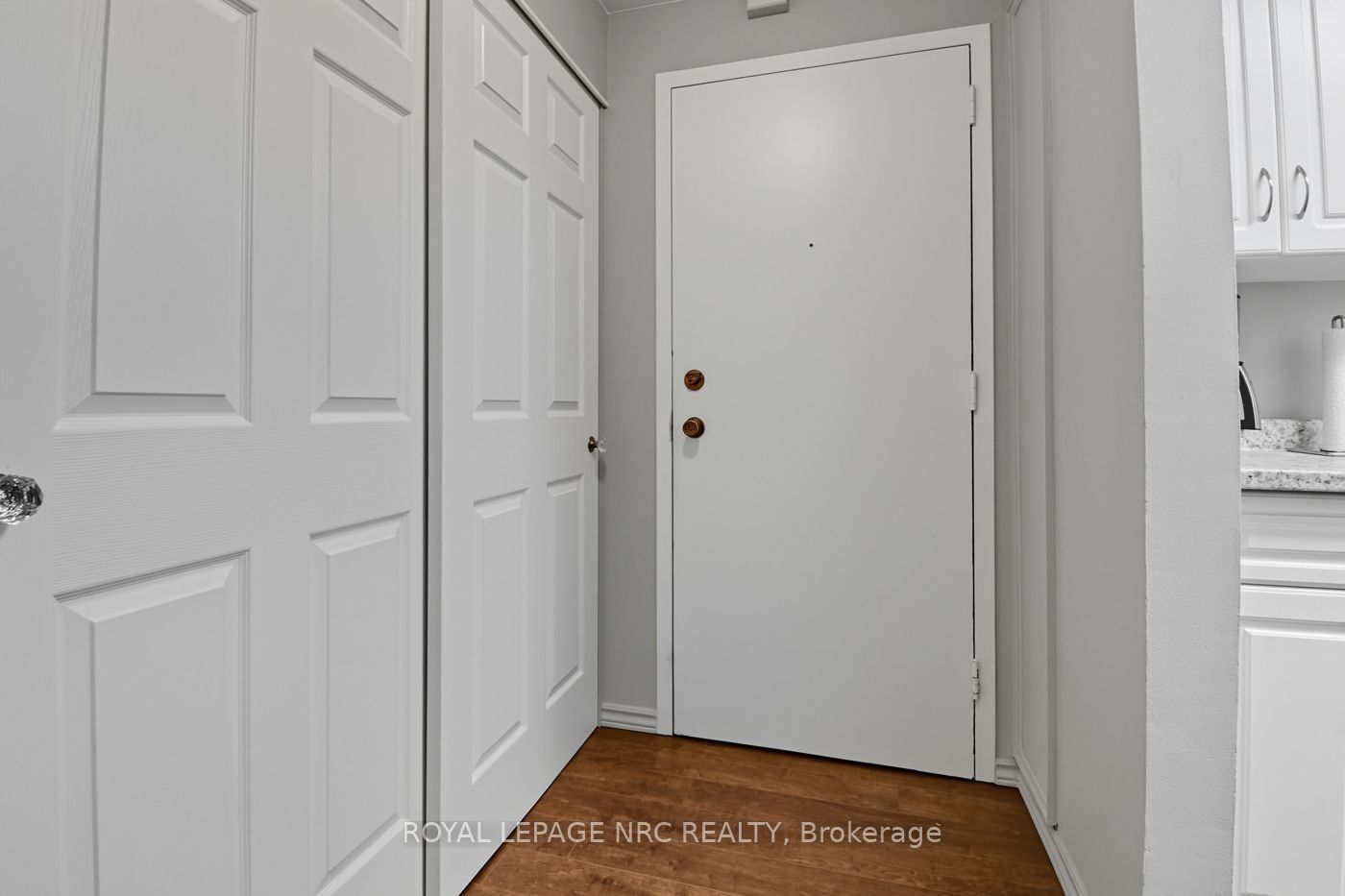 264 Grantham Avenue 505 Property Photo 4
