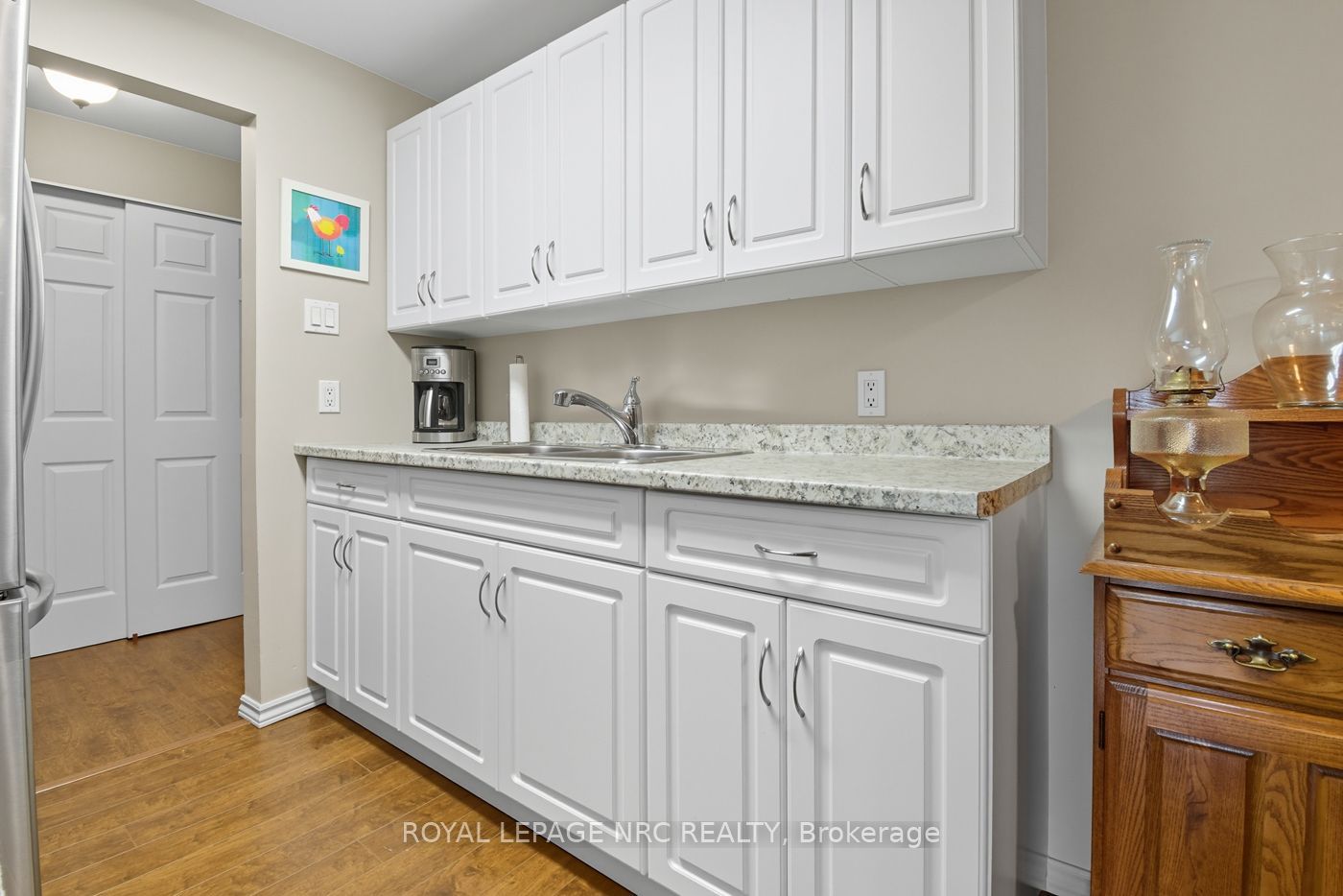 264 Grantham Avenue 505 Property Photo 10