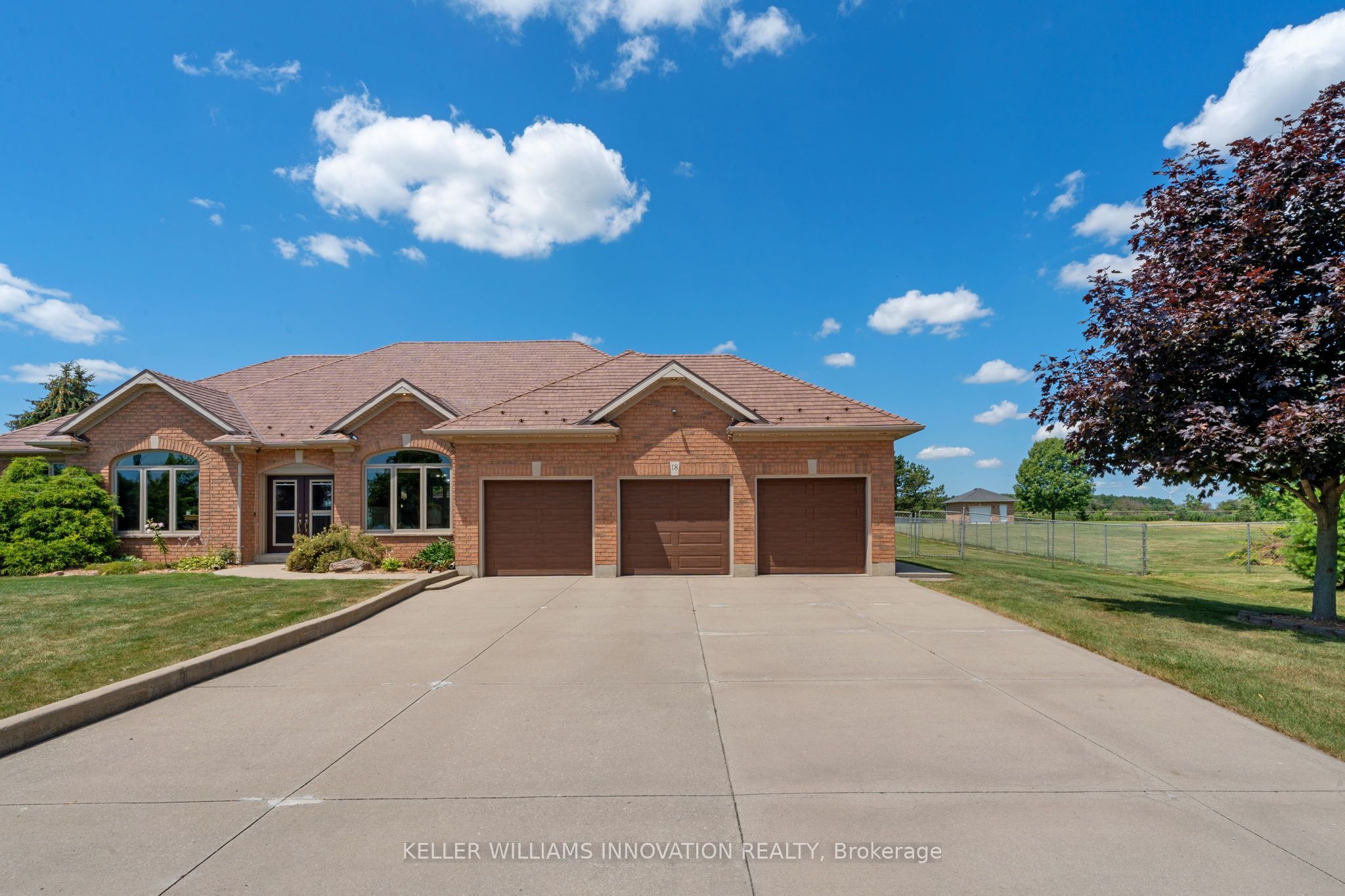 18 Featherstone Avenue Property Photo 2