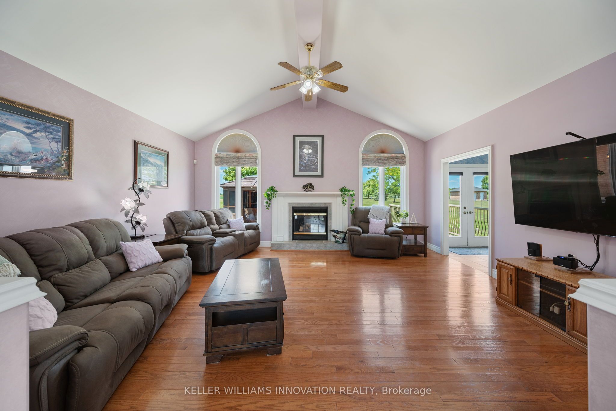 18 Featherstone Avenue Property Photo 6