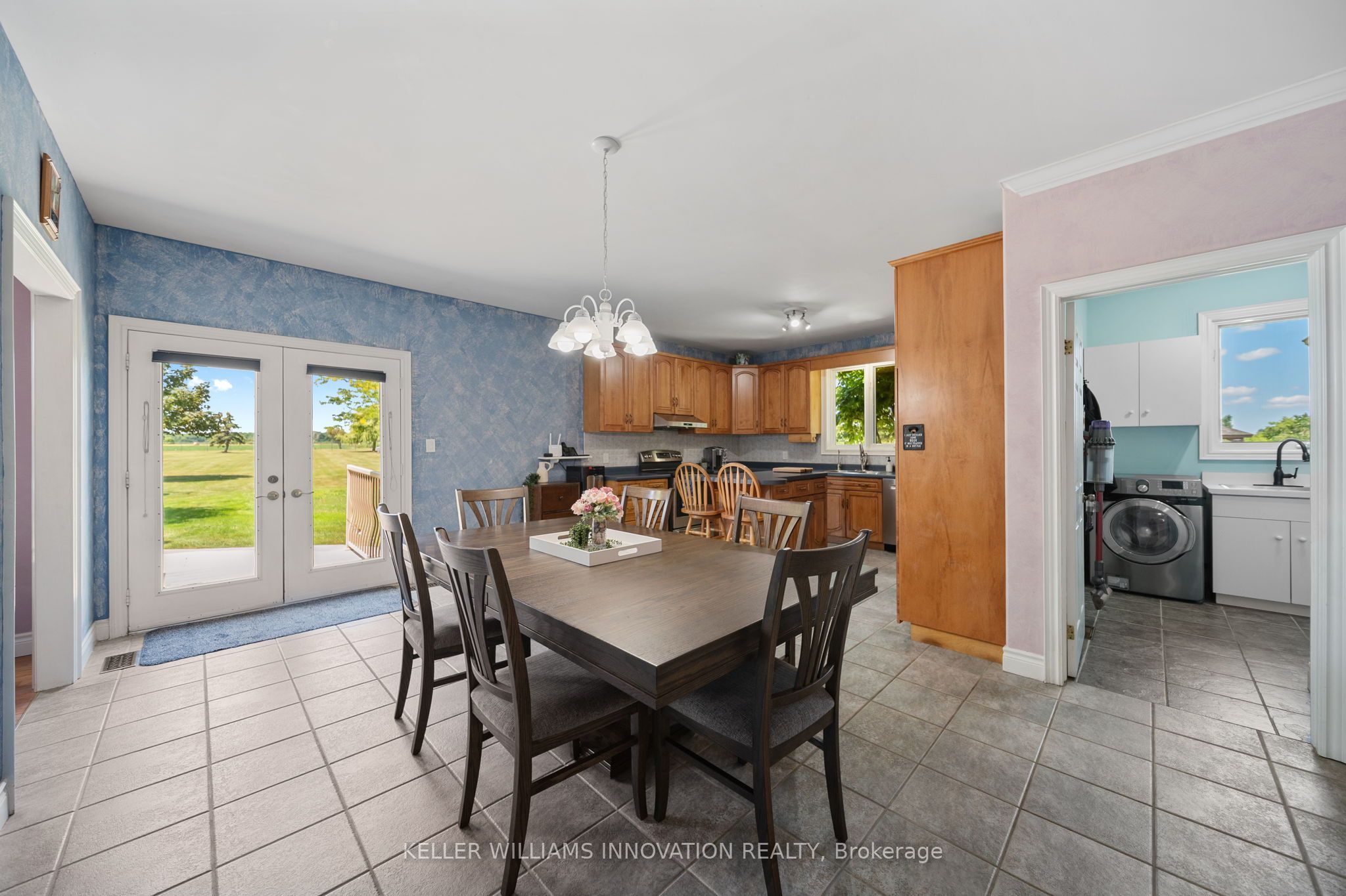 18 Featherstone Avenue Property Photo 8