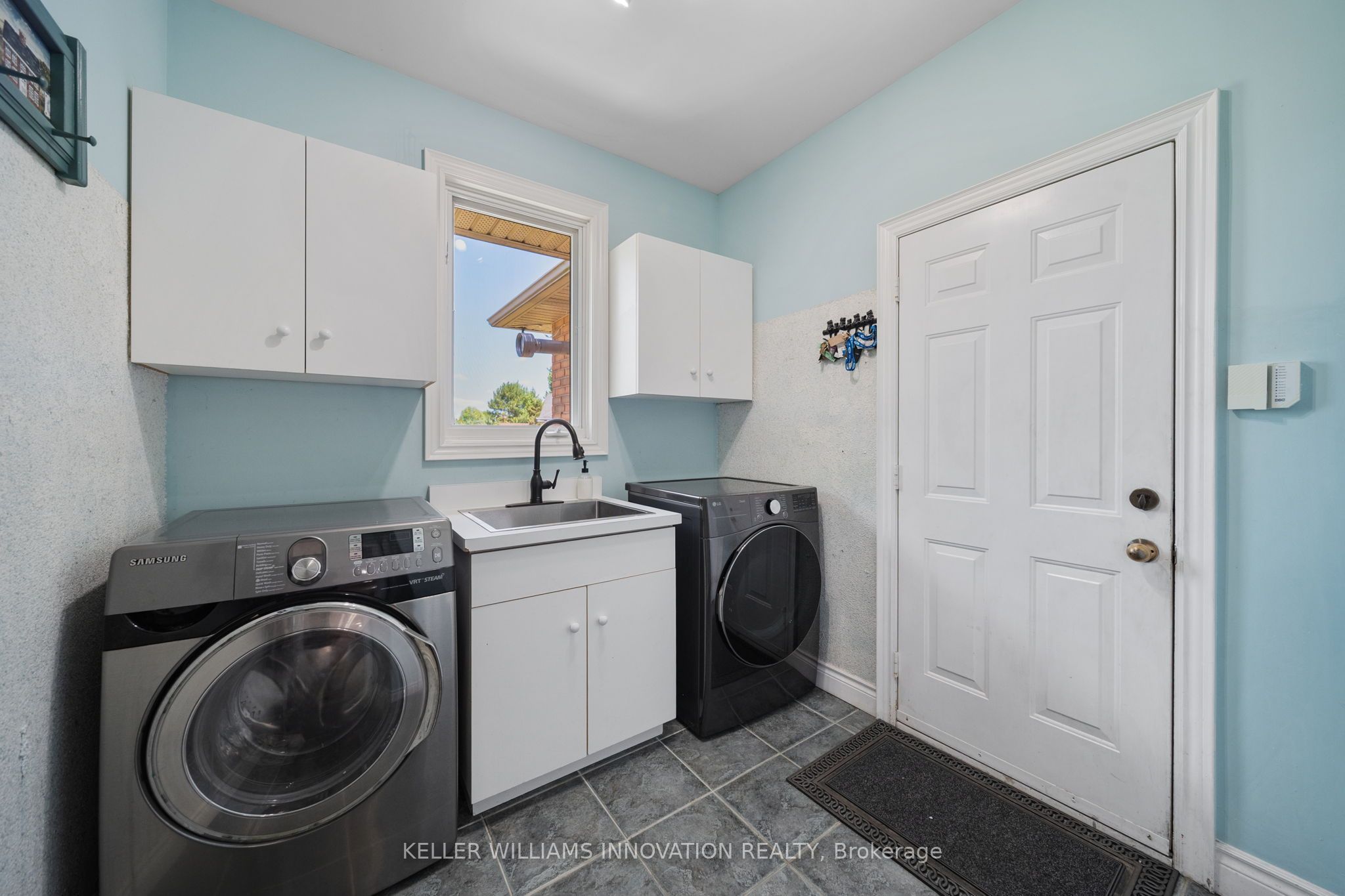18 Featherstone Avenue Property Photo 14