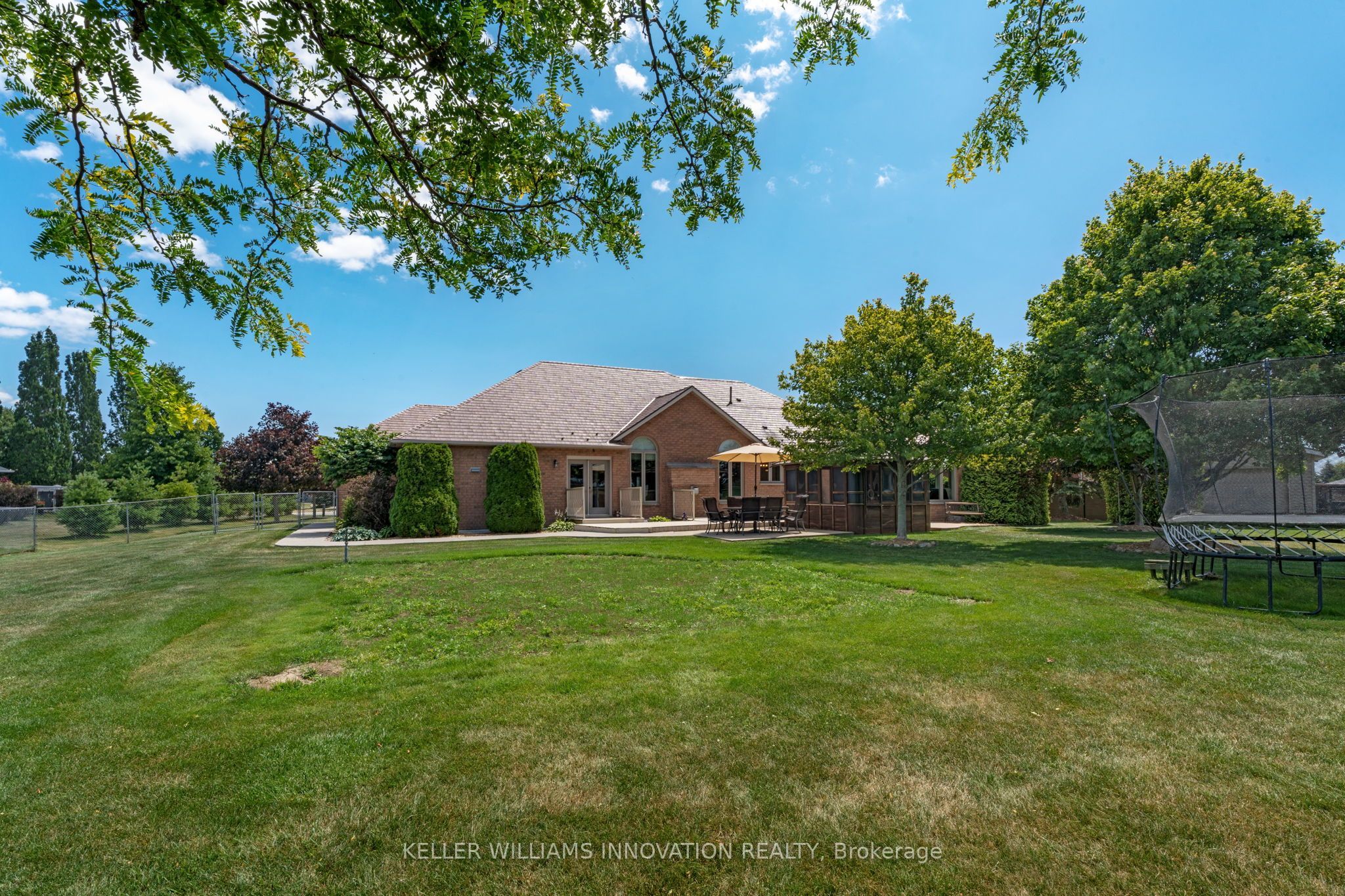 18 Featherstone Avenue Property Photo 40