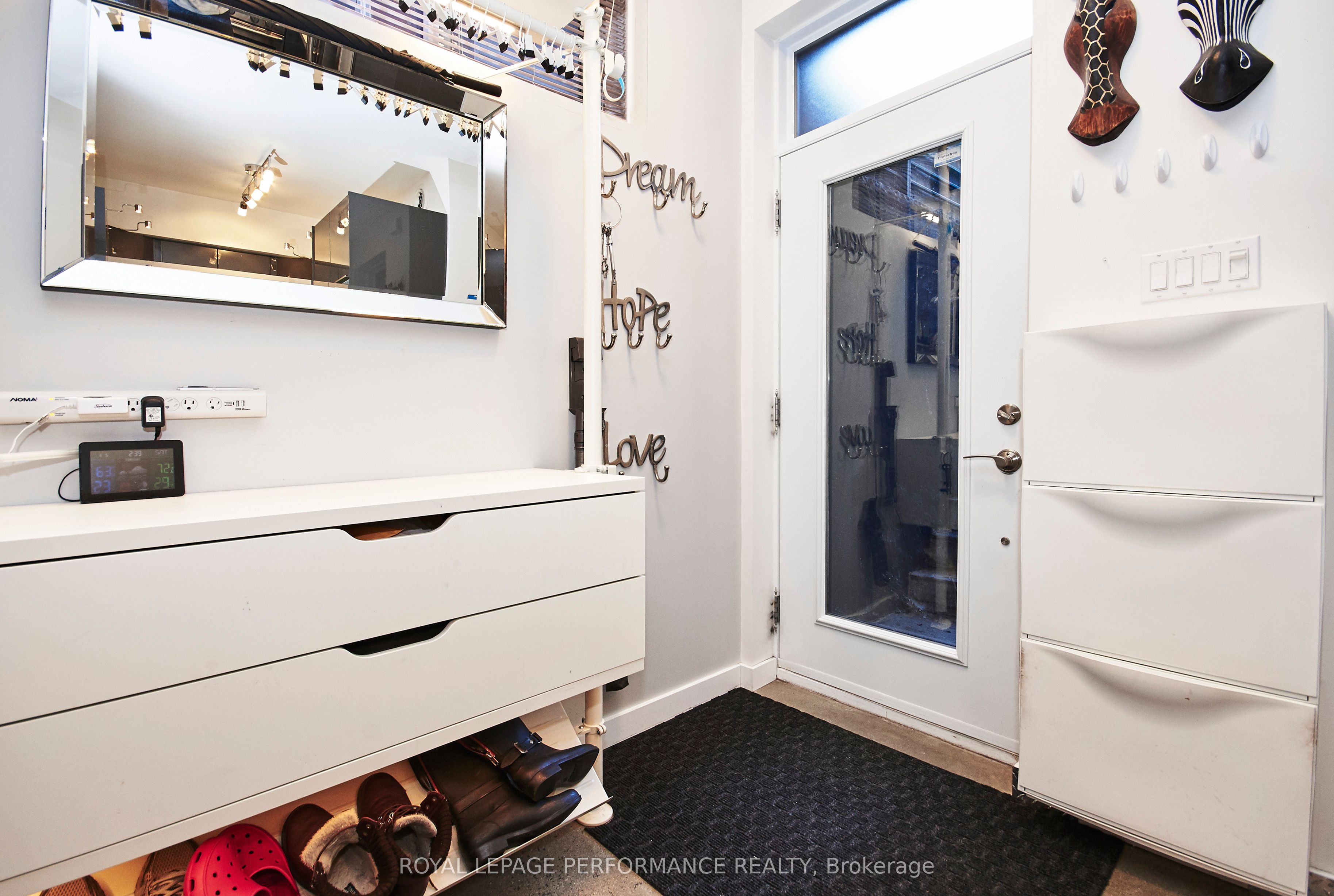 82 Third Avenue Unit B Property Photo 3