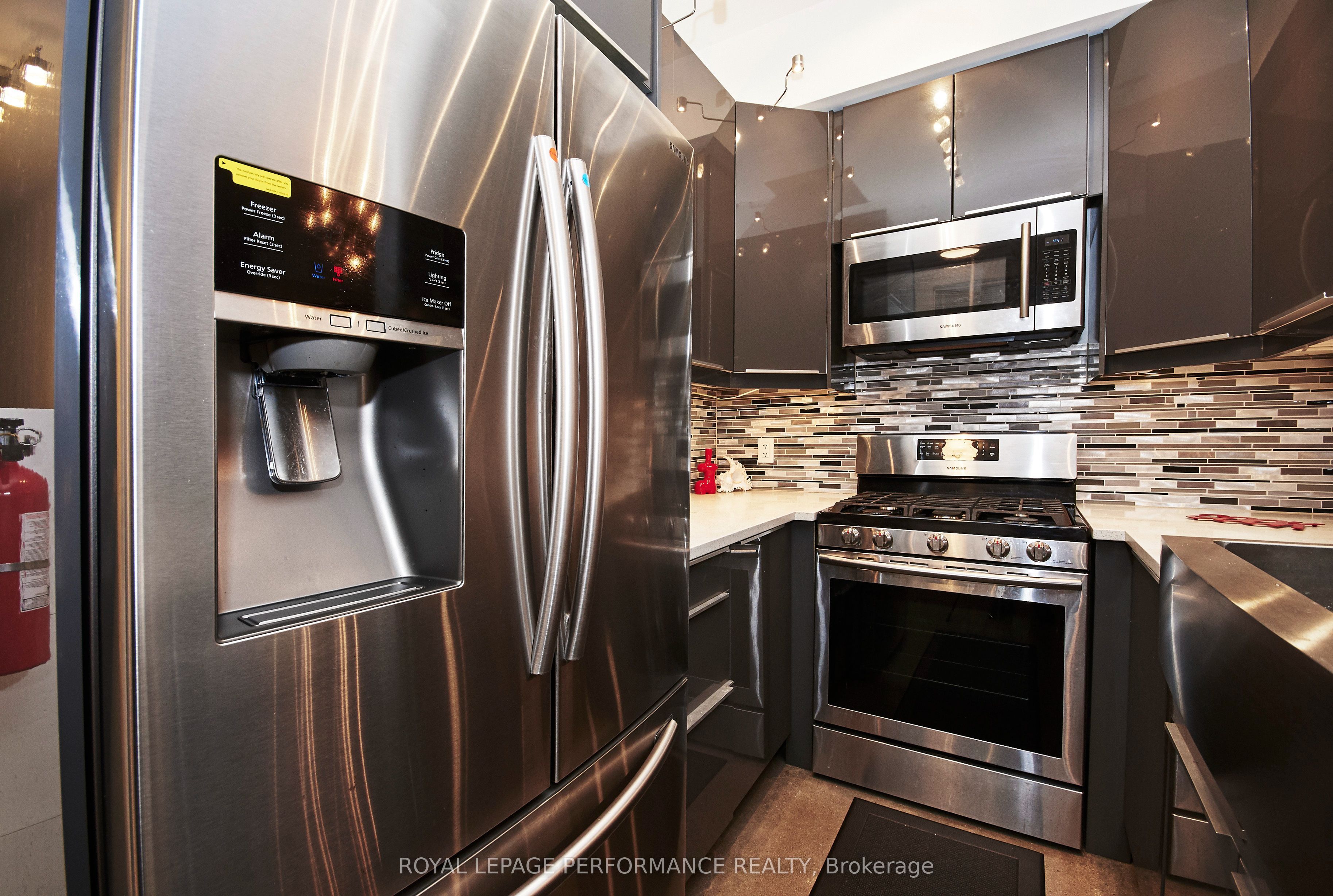 82 Third Avenue Unit B Property Photo 4