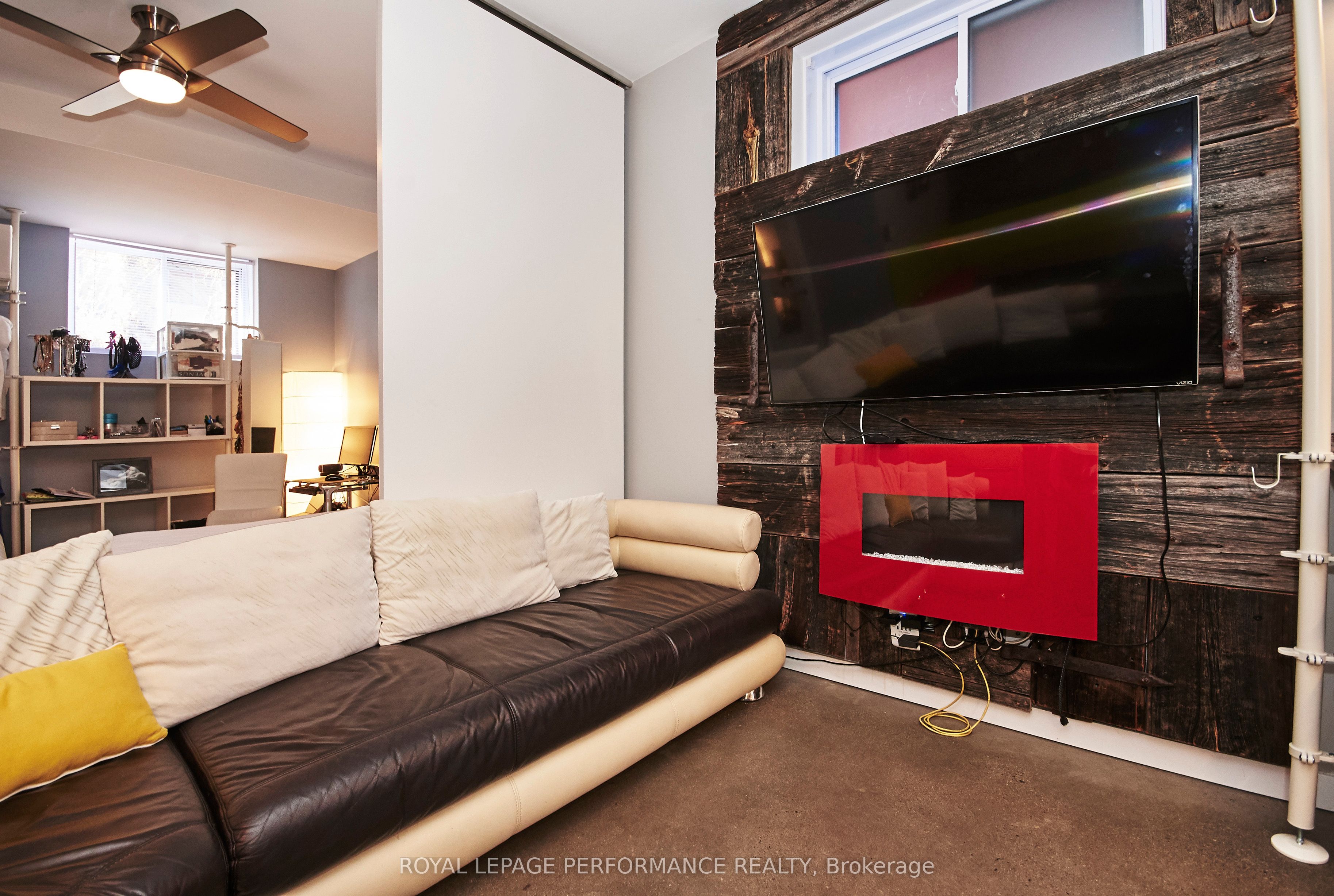 82 Third Avenue Unit B Property Photo 6