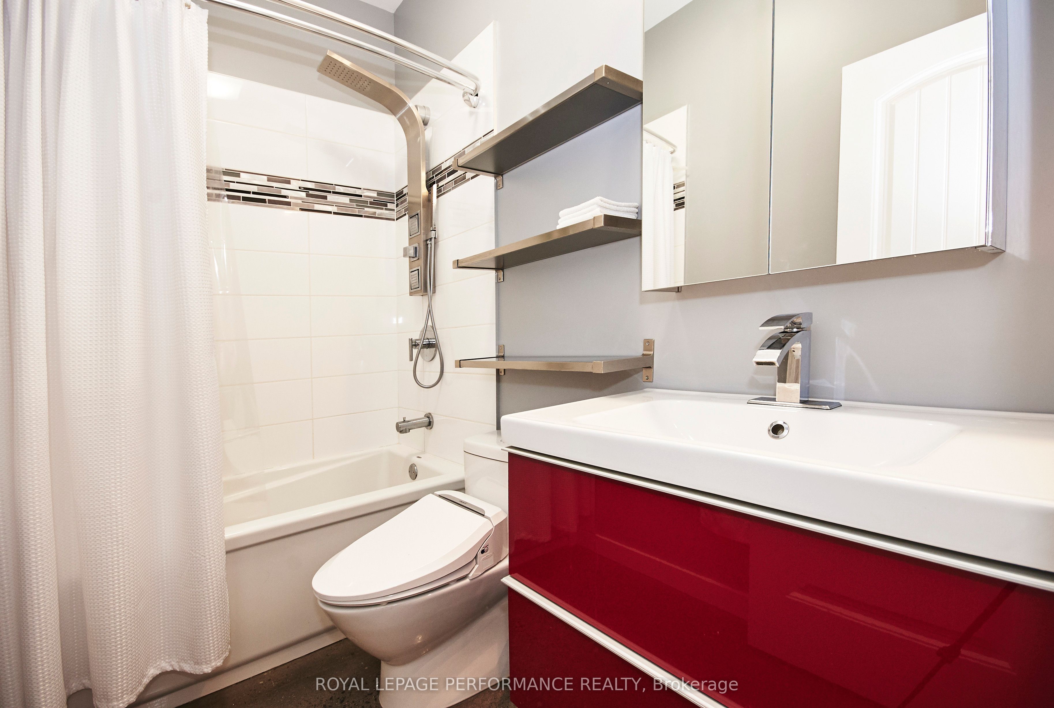 82 Third Avenue Unit B Property Photo 14