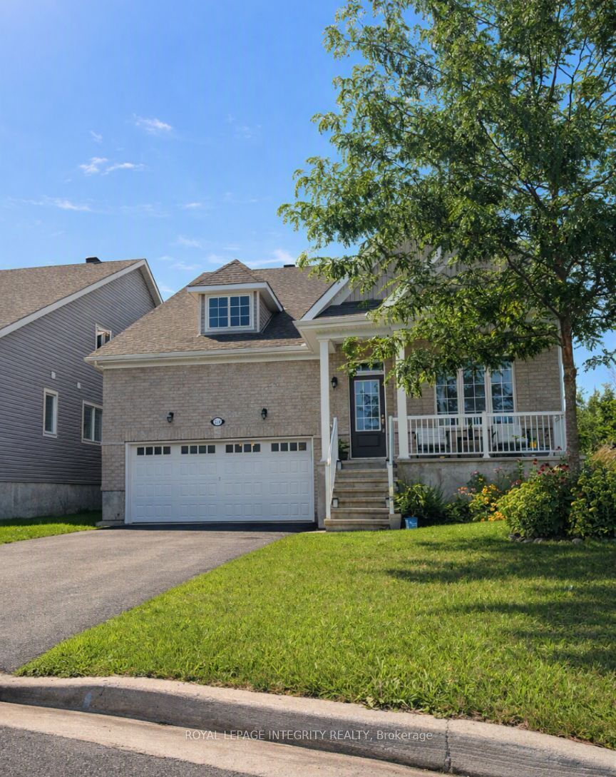 3230 Harvester Crescent Property Photo 1