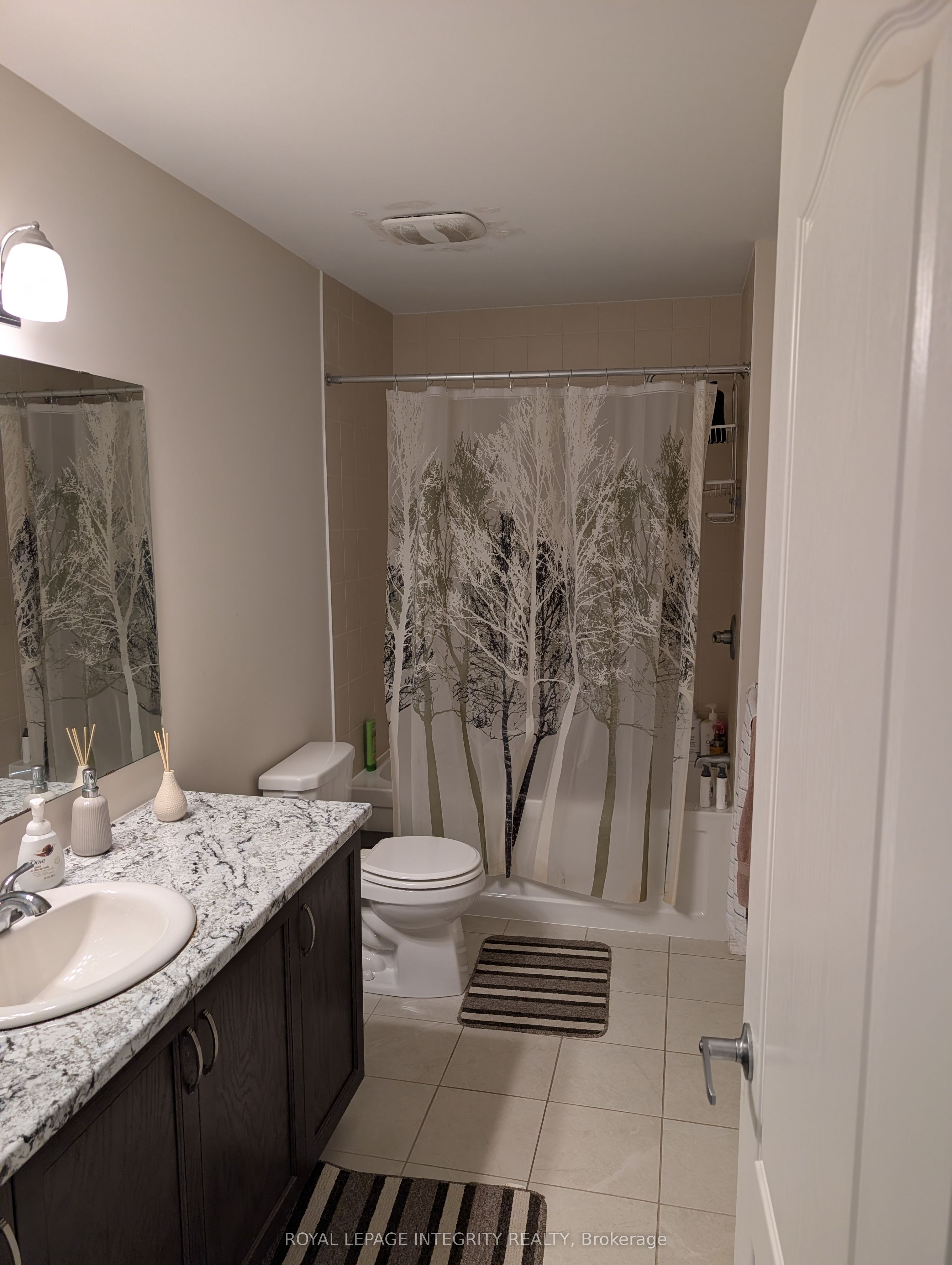 3230 Harvester Crescent Property Photo 12