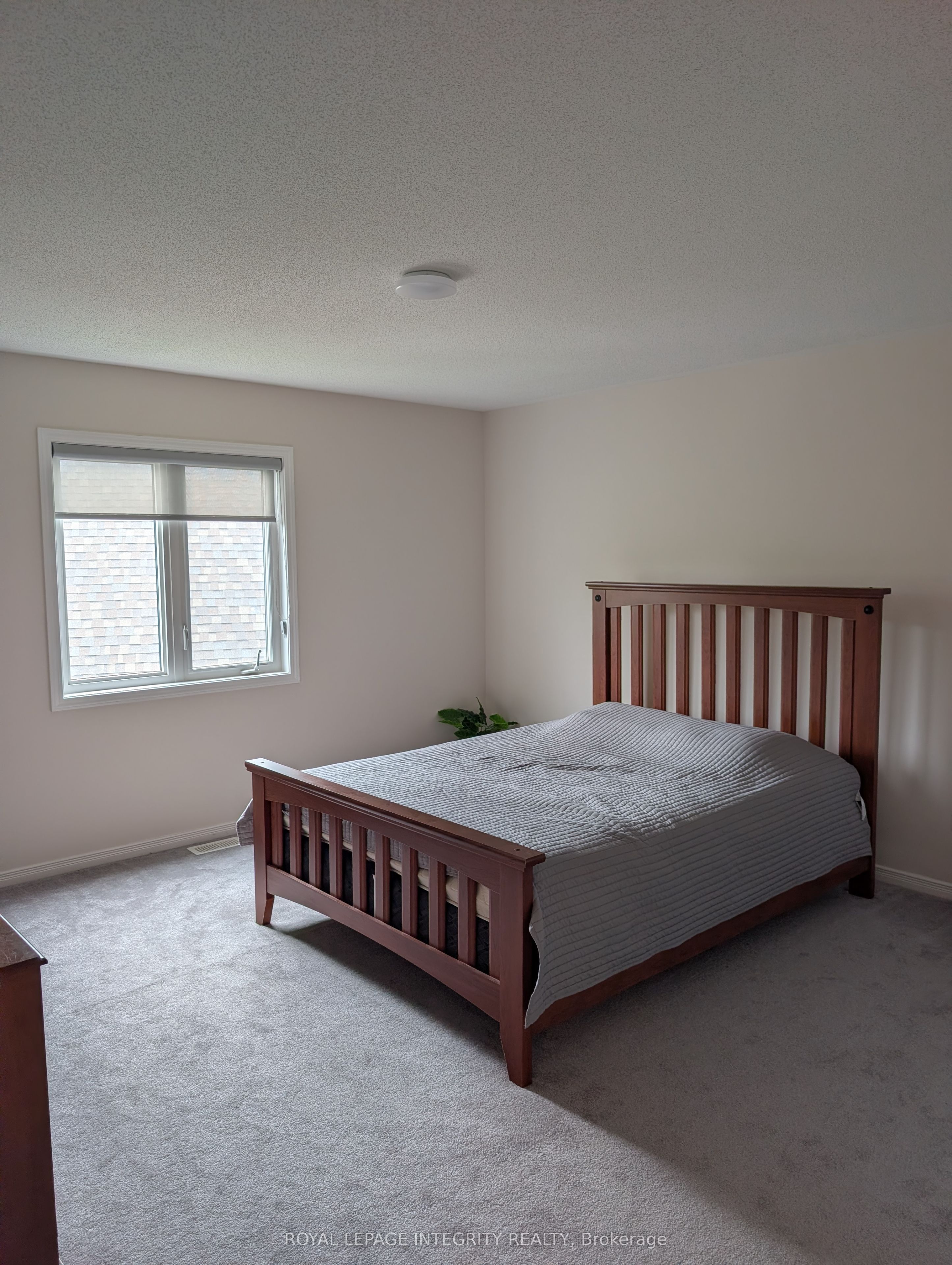 3230 Harvester Crescent Property Photo 14