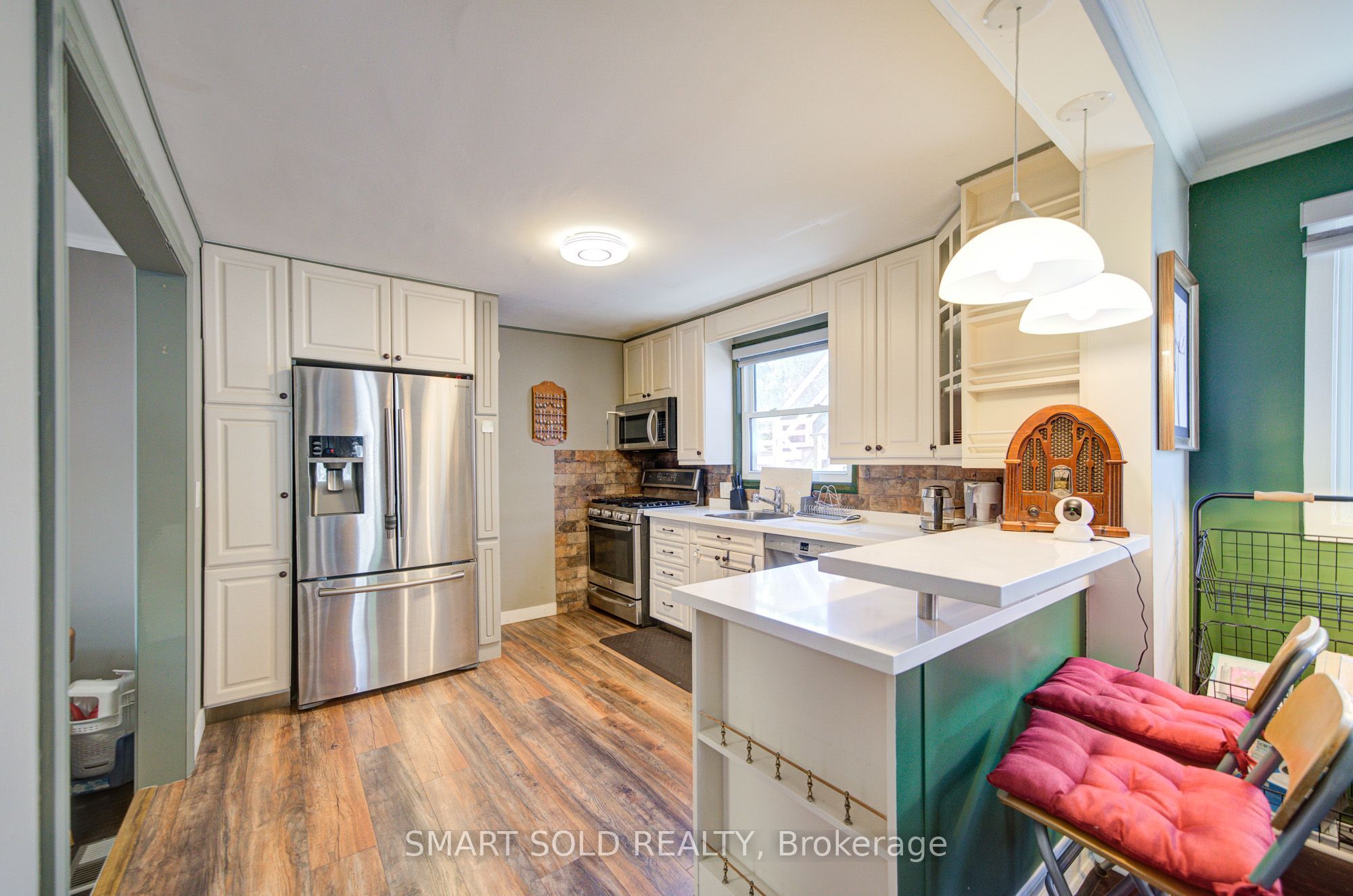 4096 Broughton Avenue Property Photo 8