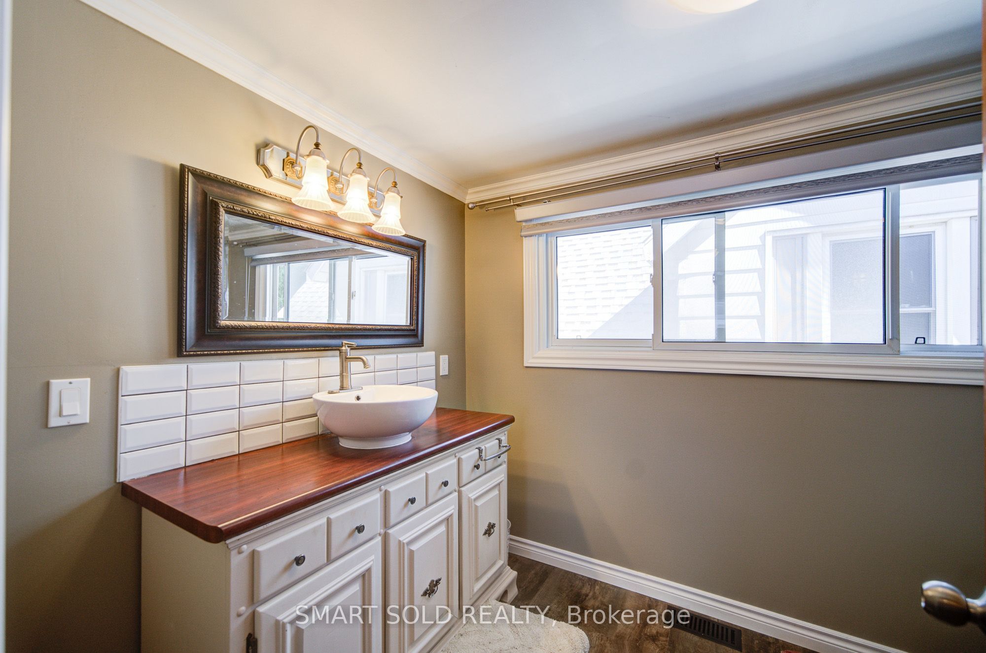4096 Broughton Avenue Property Photo 18