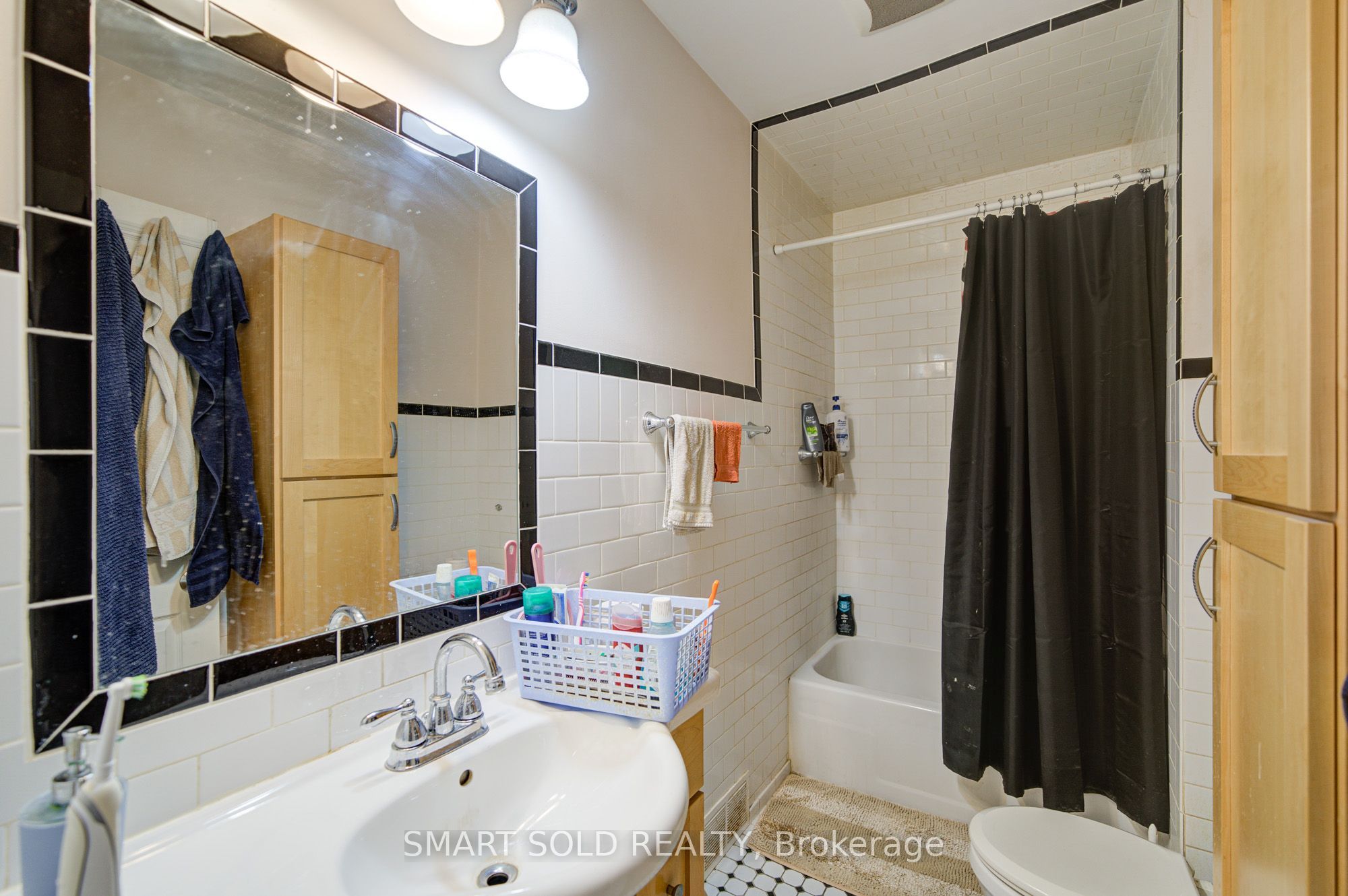 4096 Broughton Avenue Property Photo 26