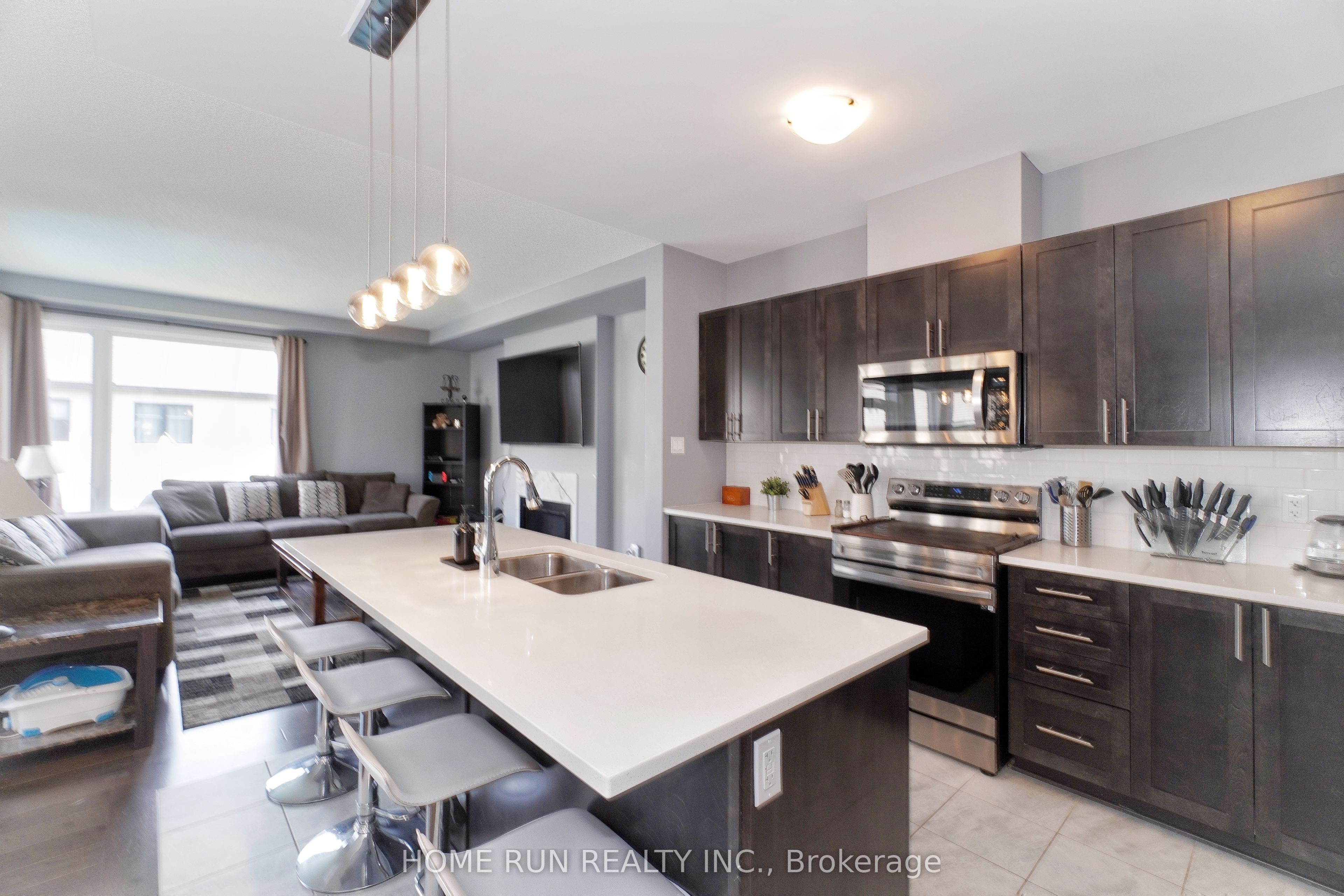 282 Nelson Street E Property Photo 9