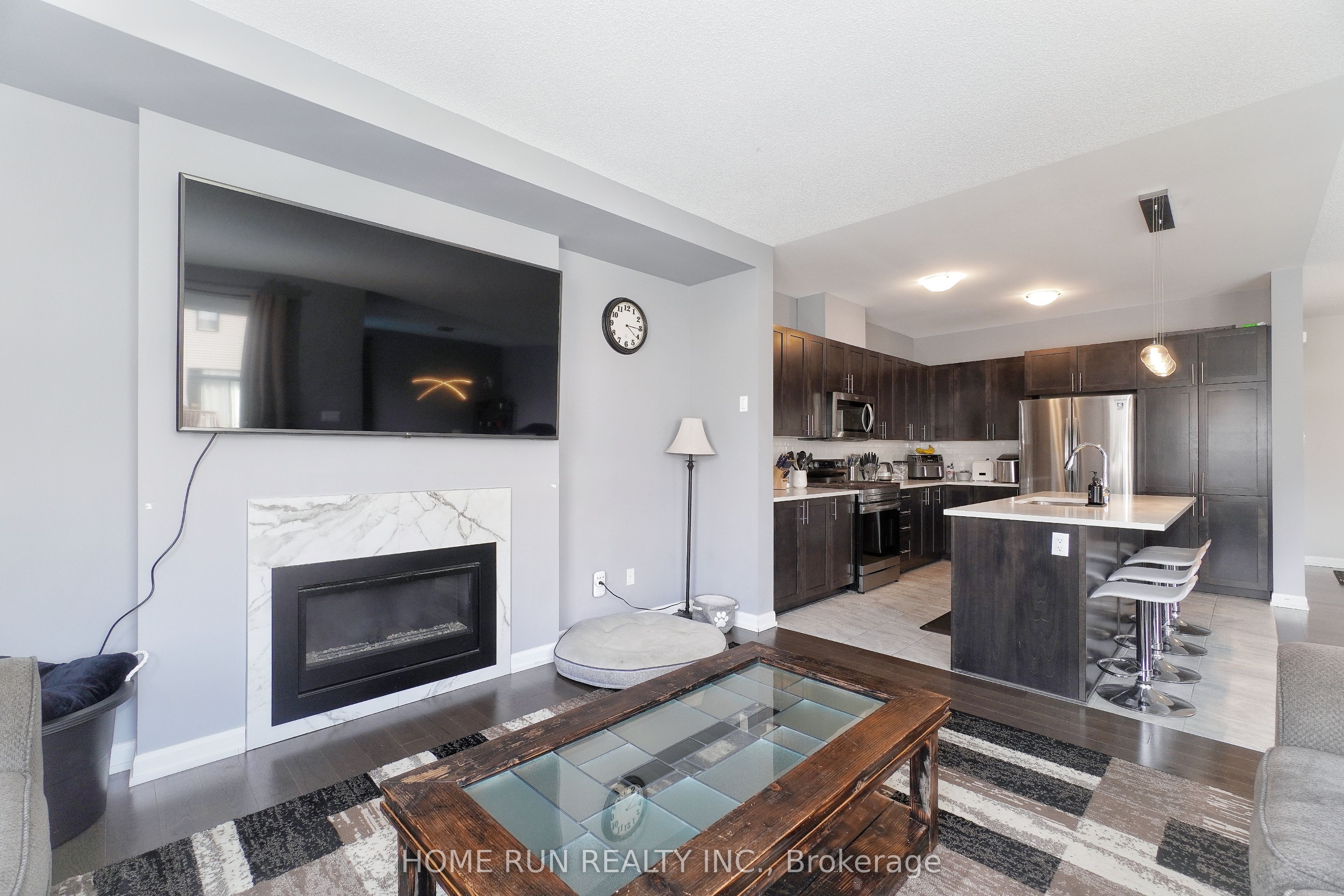 282 Nelson Street E Property Photo 16