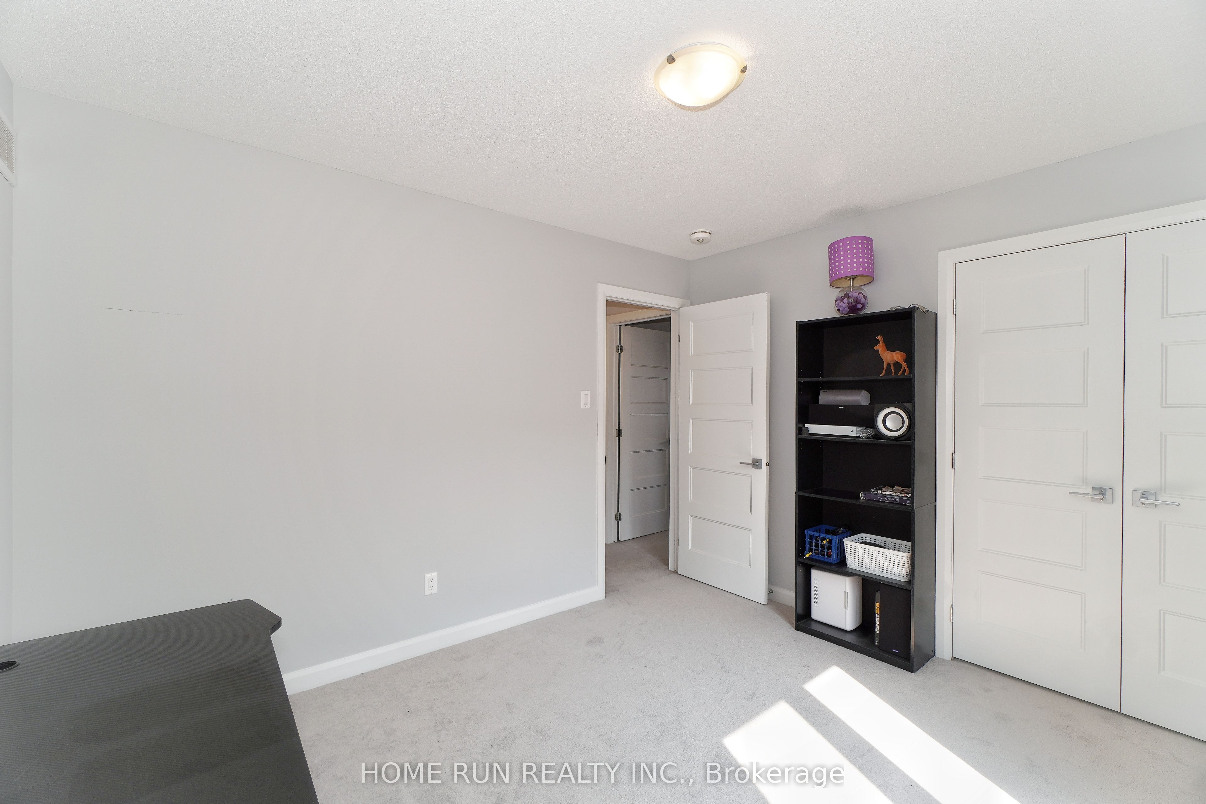 282 Nelson Street E Property Photo 29