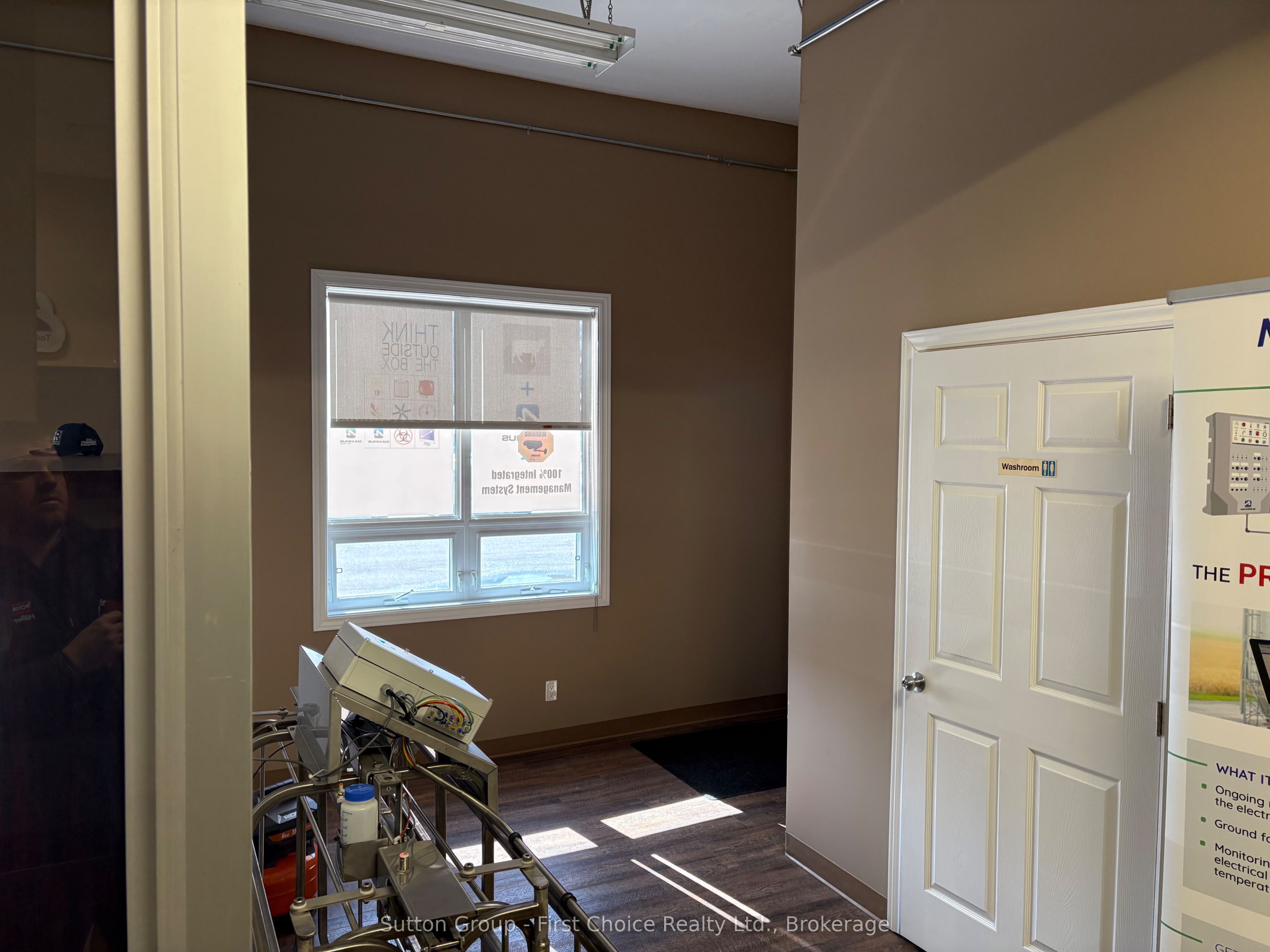 130 Huron Road Unit 2 Property Photo 4