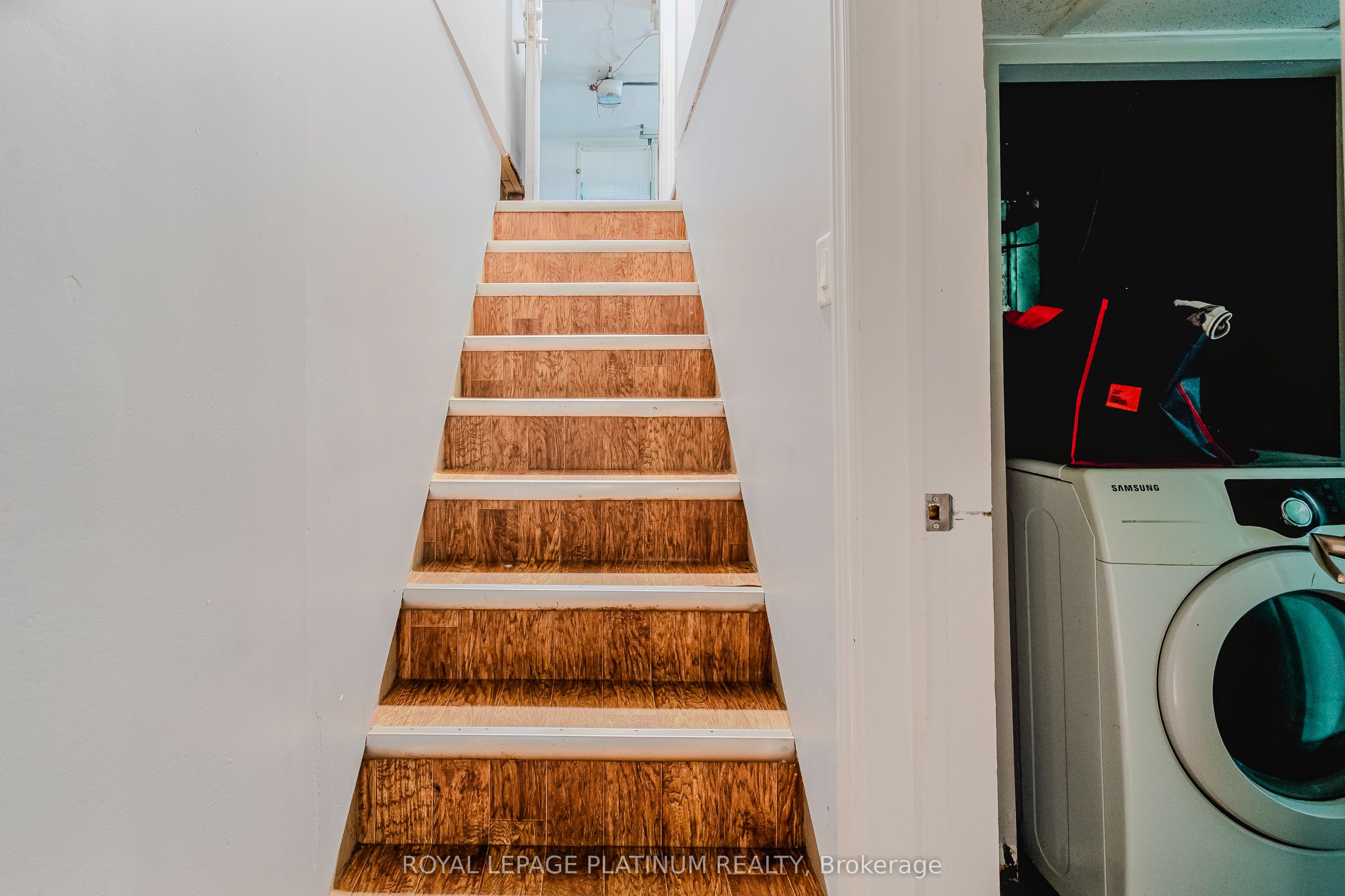 6 Varadi Avenue Property Photo 27