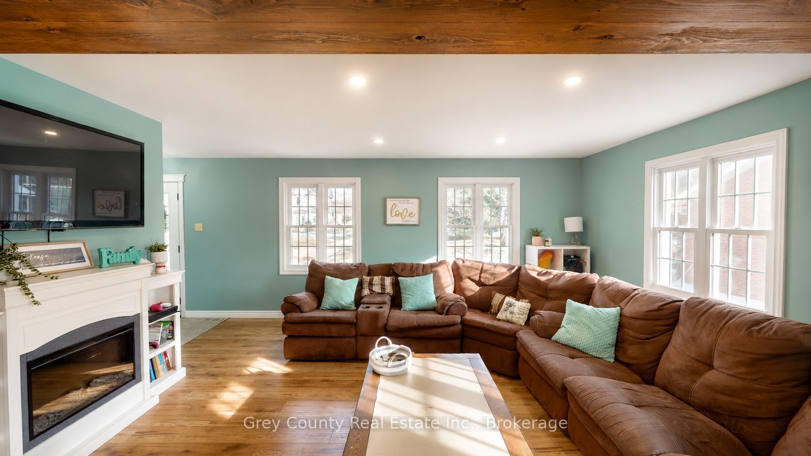 120 Mark Street W Property Photo 19