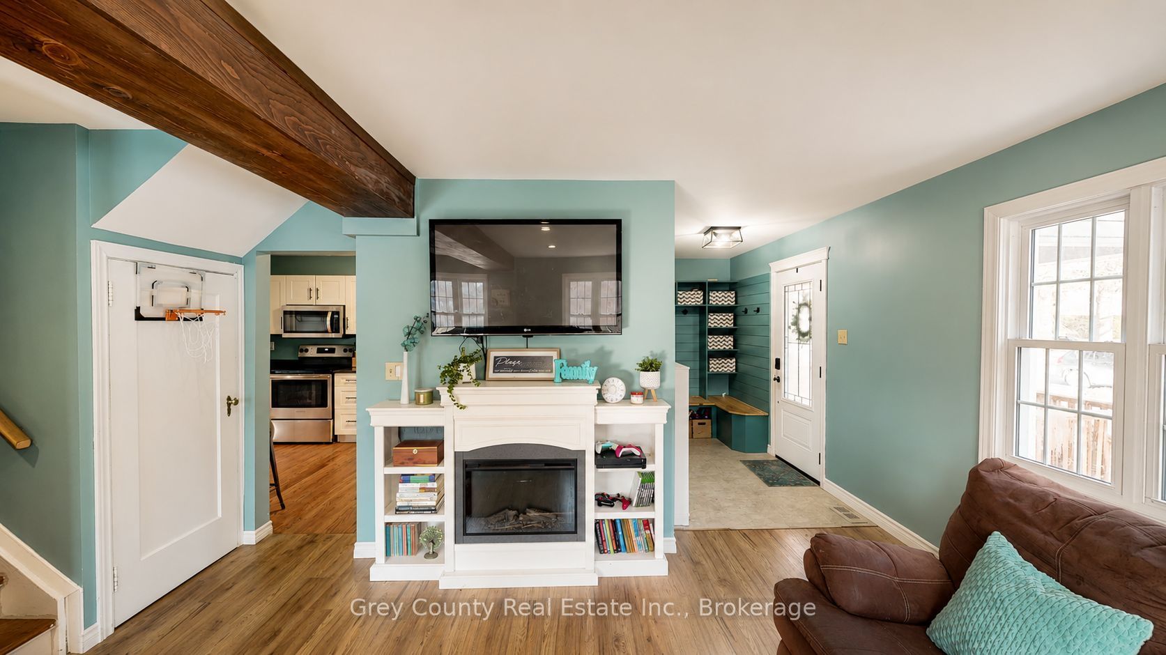 120 Mark Street W Property Photo 20