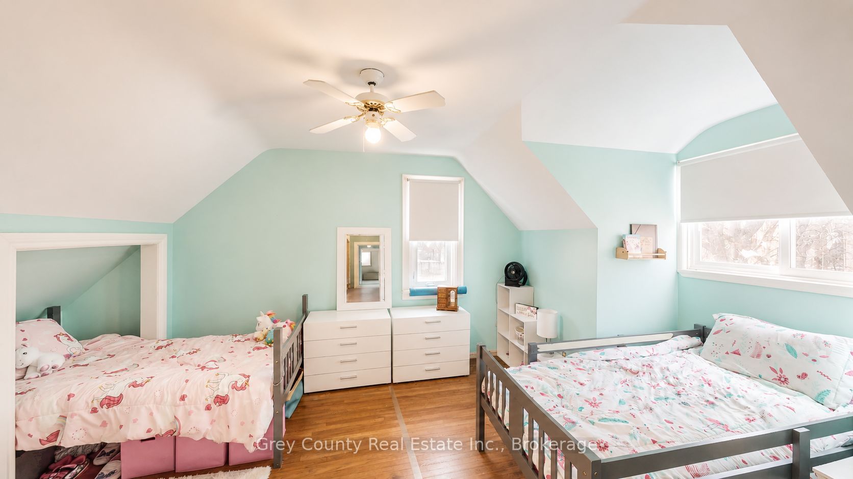 120 Mark Street W Property Photo 37