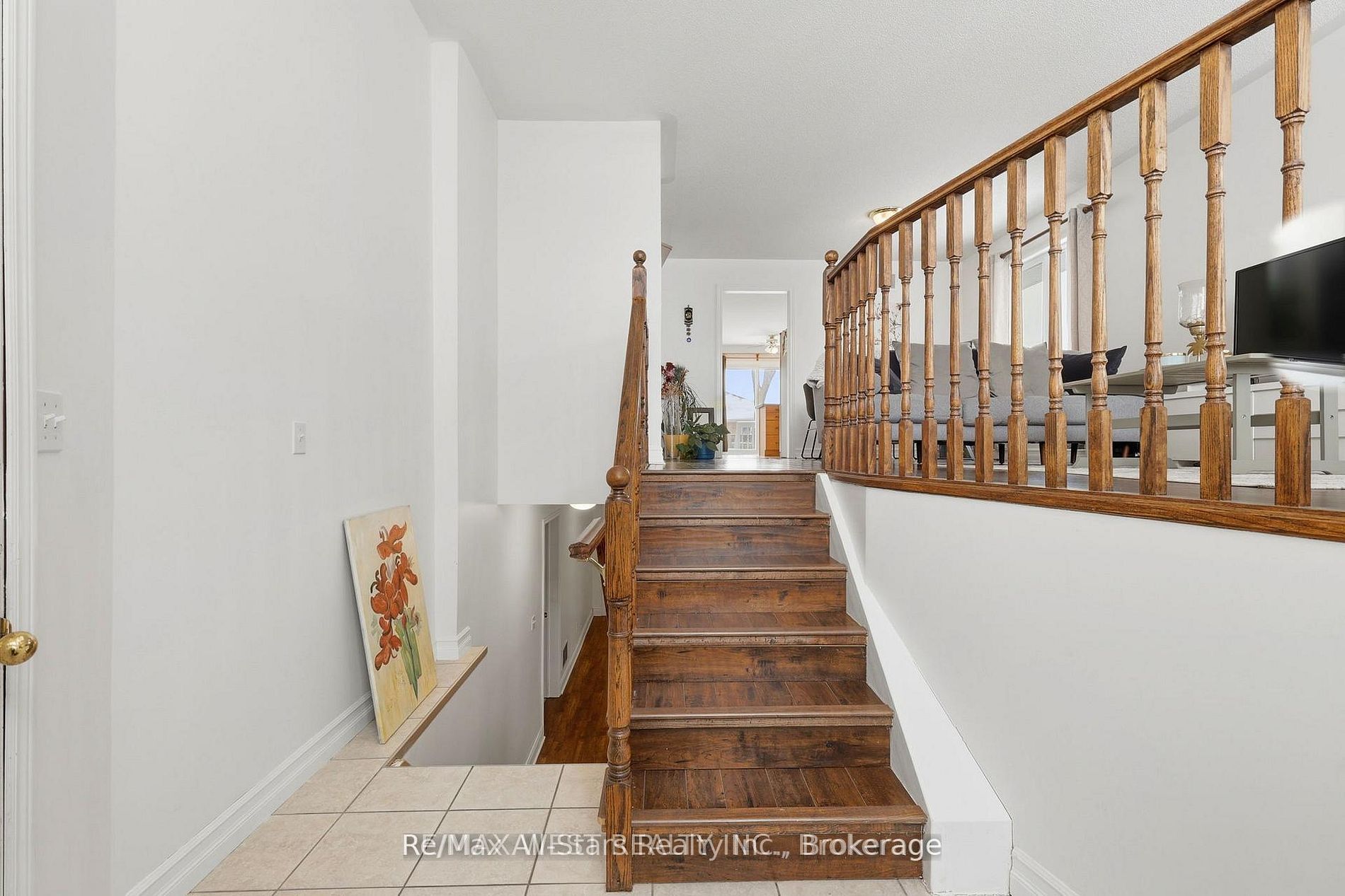 20 Eakins Crescent Property Photo 3