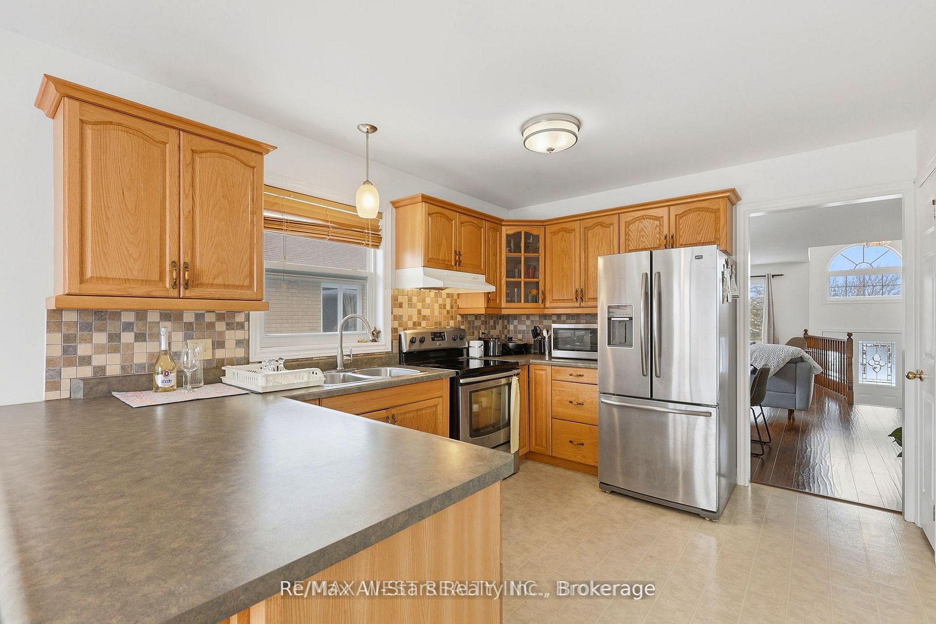 20 Eakins Crescent Property Photo 16