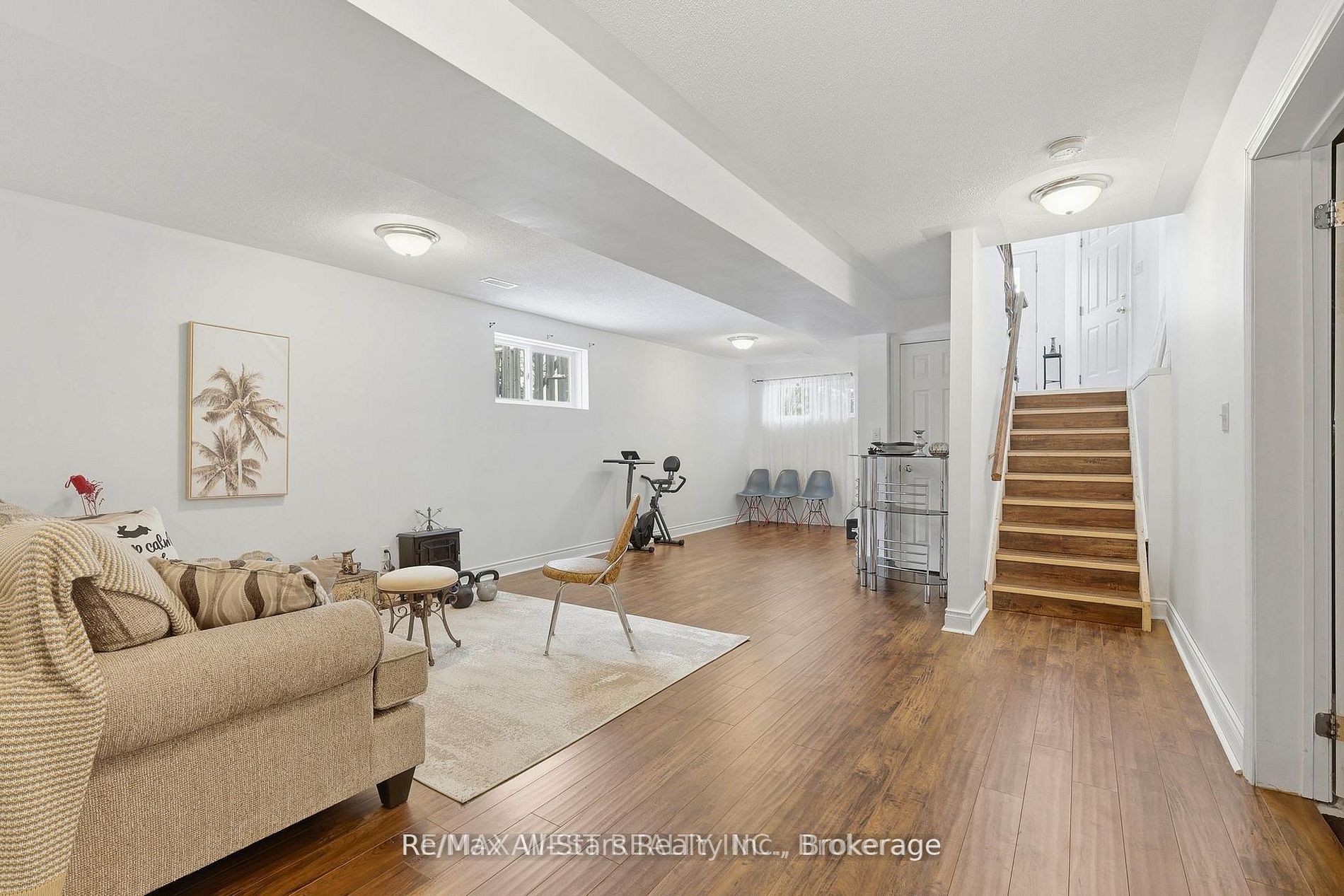 20 Eakins Crescent Property Photo 30