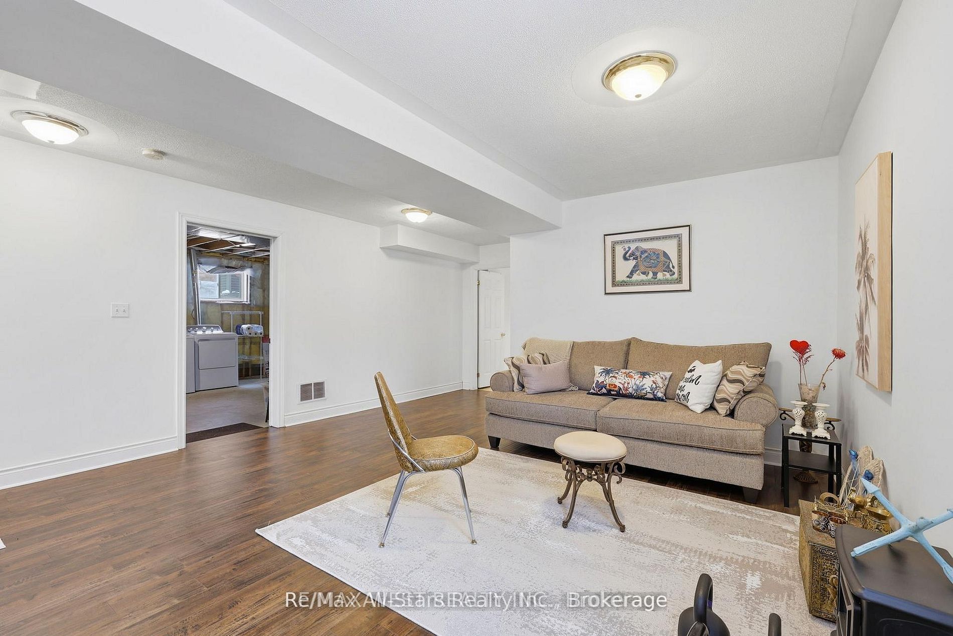 20 Eakins Crescent Property Photo 31