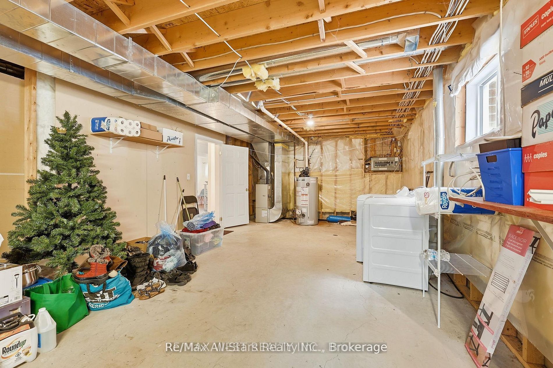 20 Eakins Crescent Property Photo 36