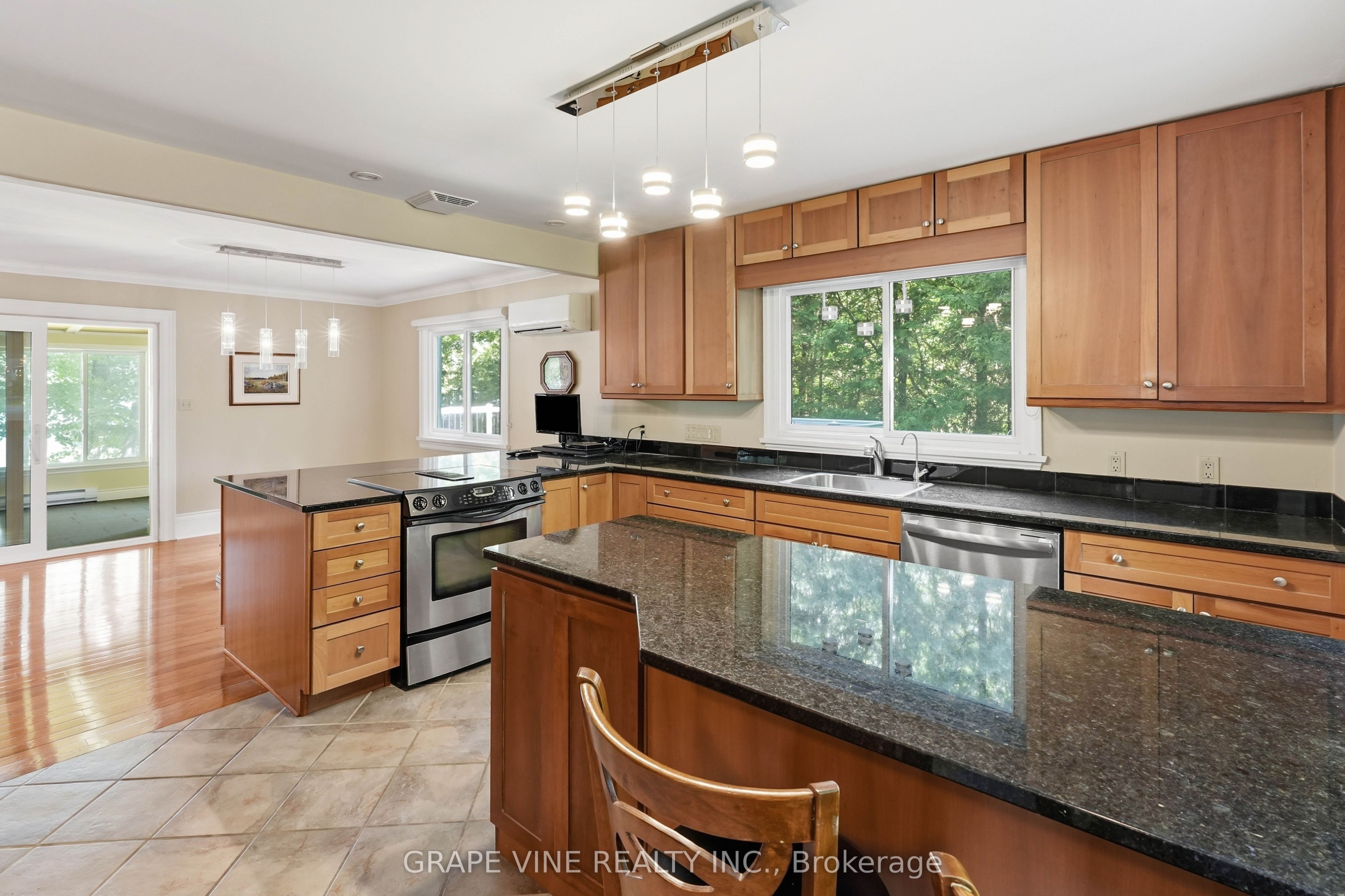 68 Goodman Crescent Property Photo 4