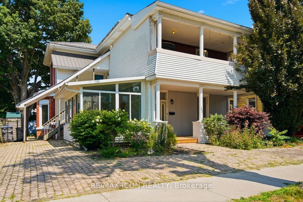 159 Front Street W Property Photo 1