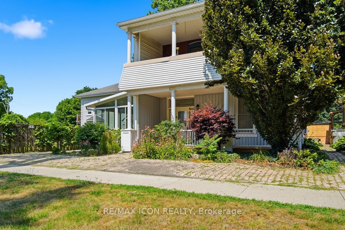 159 Front Street W Property Photo 3