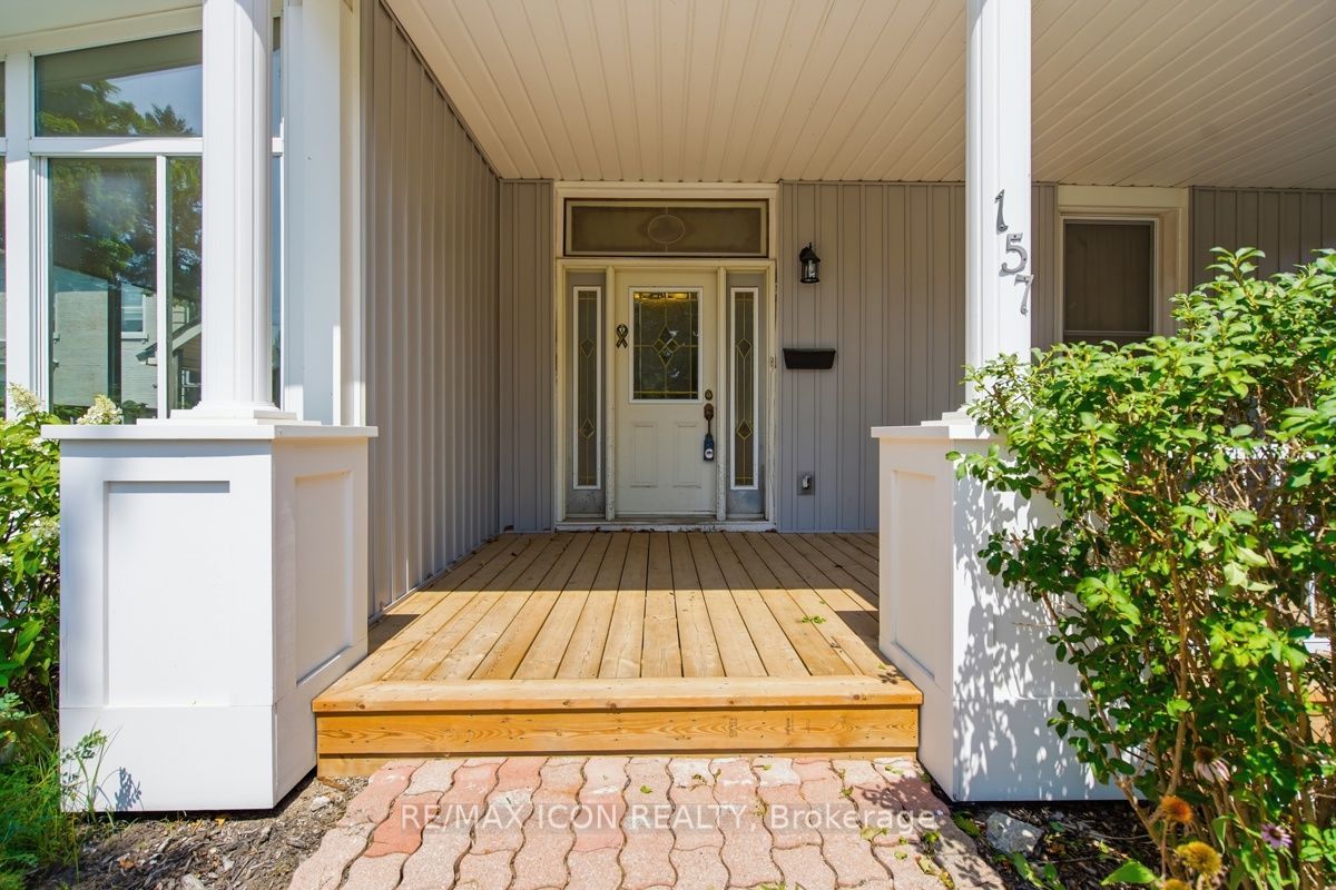 159 Front Street W Property Photo 4