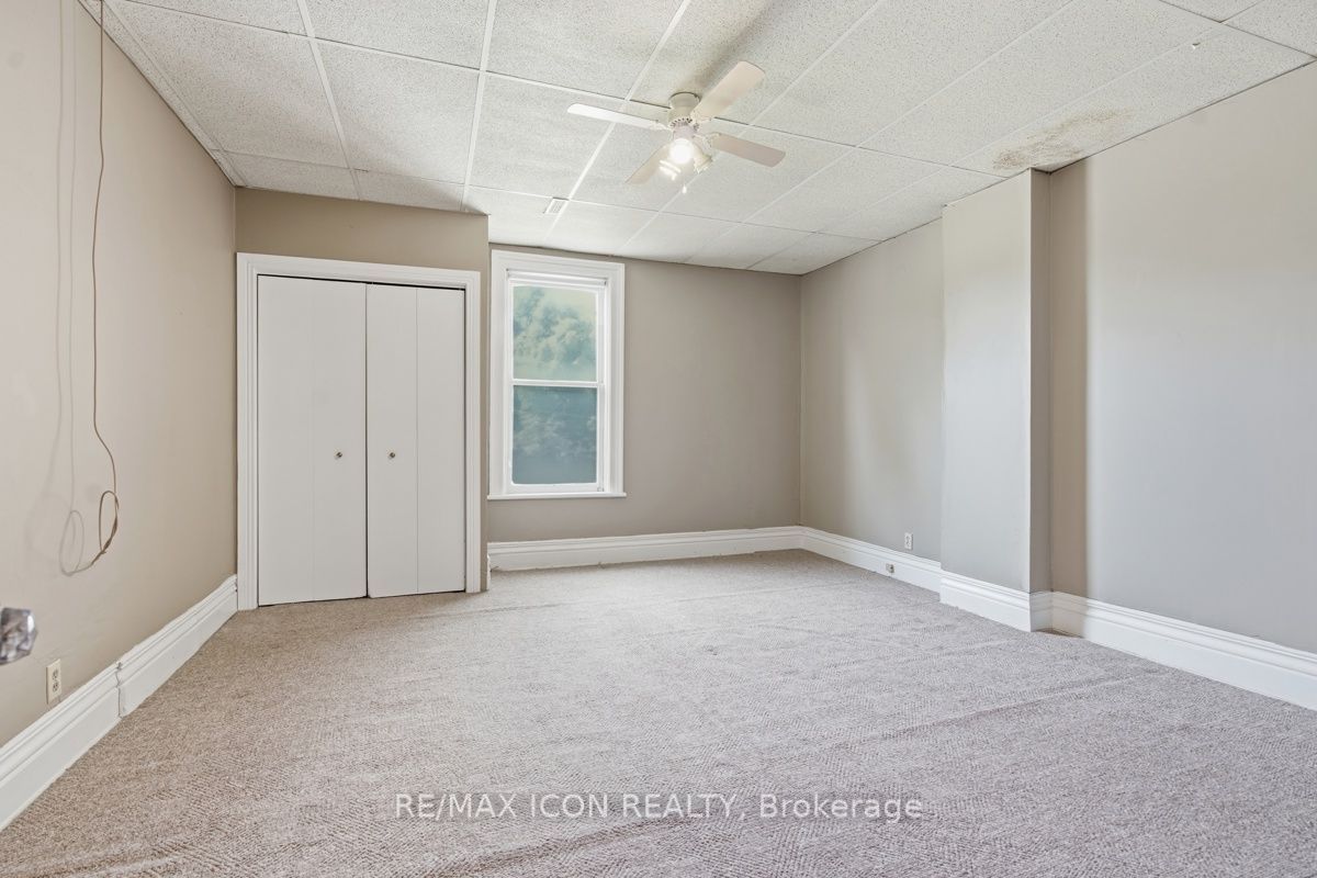 159 Front Street W Property Photo 25