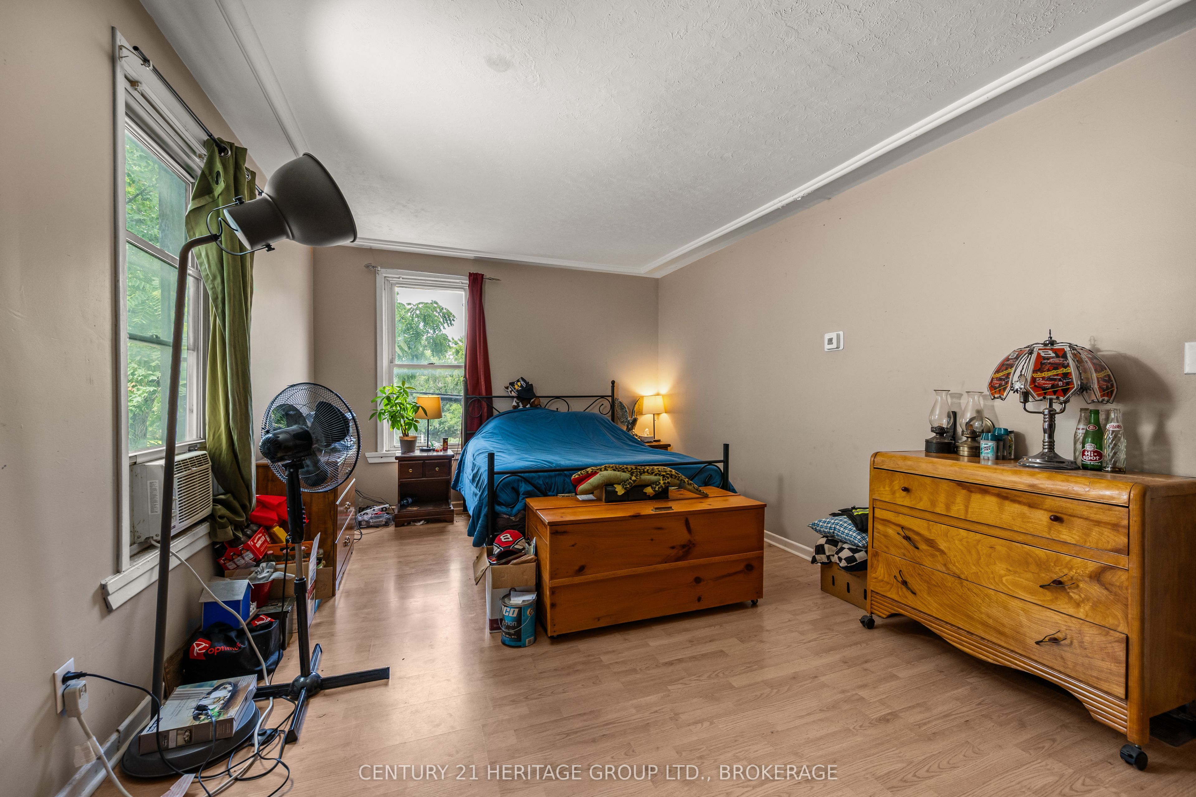 4400 William Street Property Photo 19