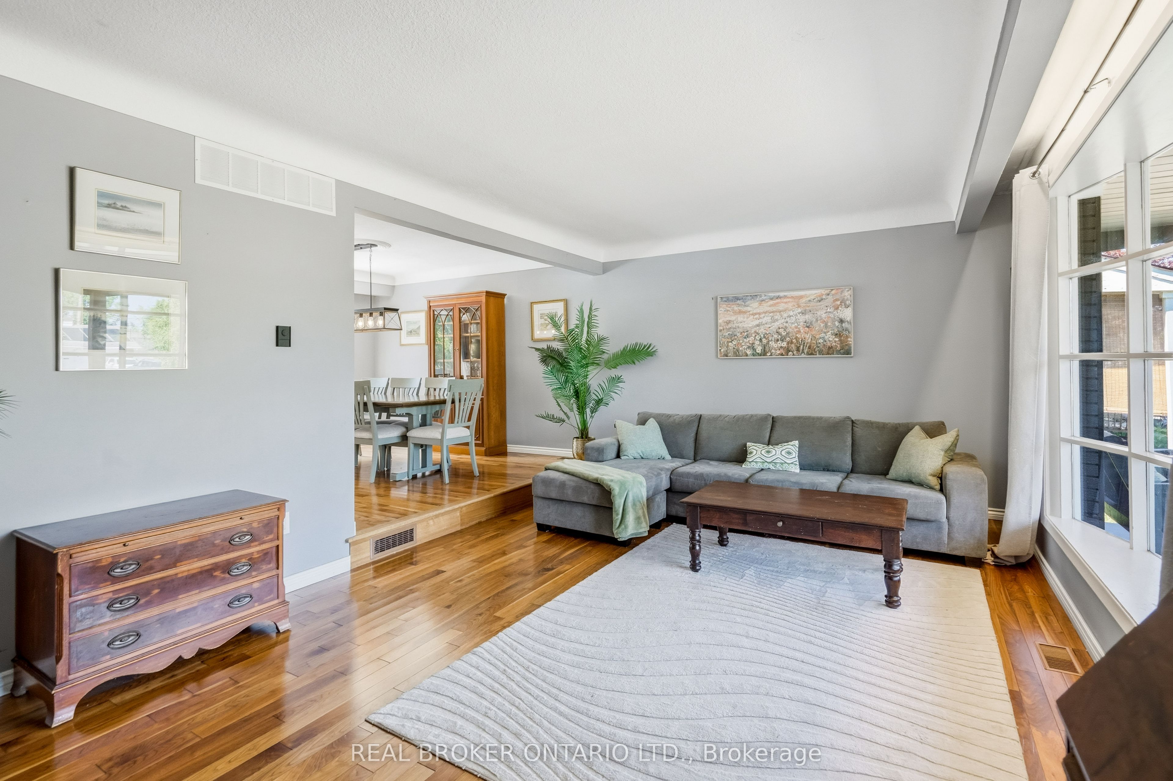 17 Lindbergh Drive Property Photo 8