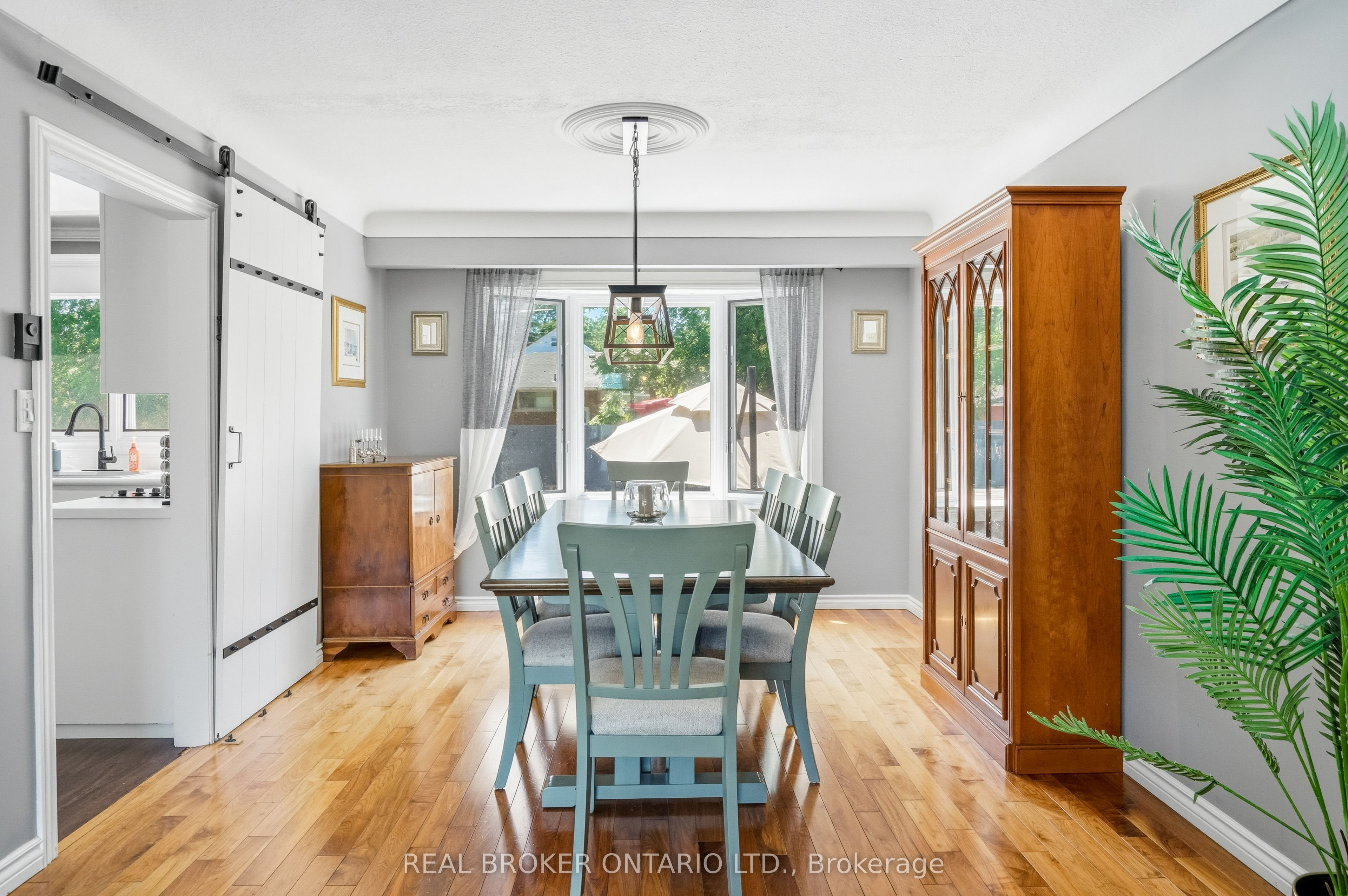 17 Lindbergh Drive Property Photo 11