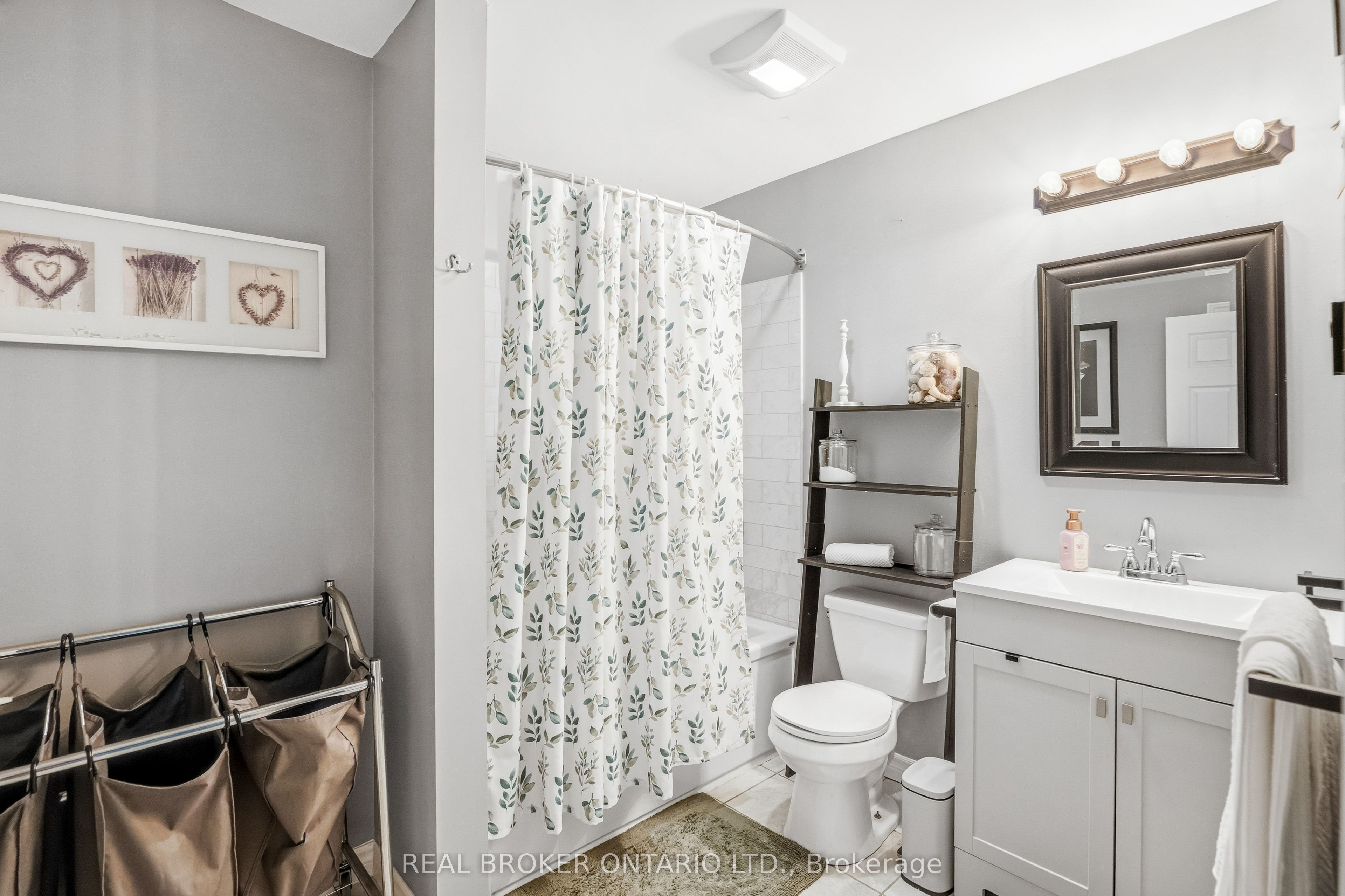 17 Lindbergh Drive Property Photo 23