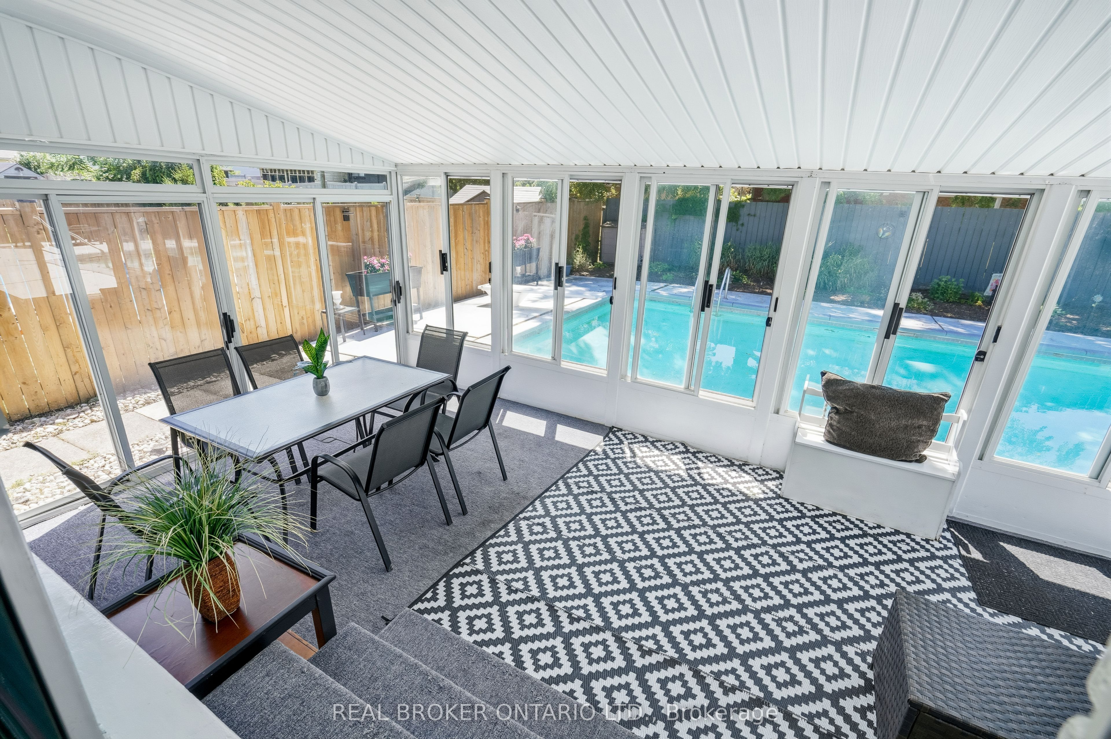 17 Lindbergh Drive Property Photo 33