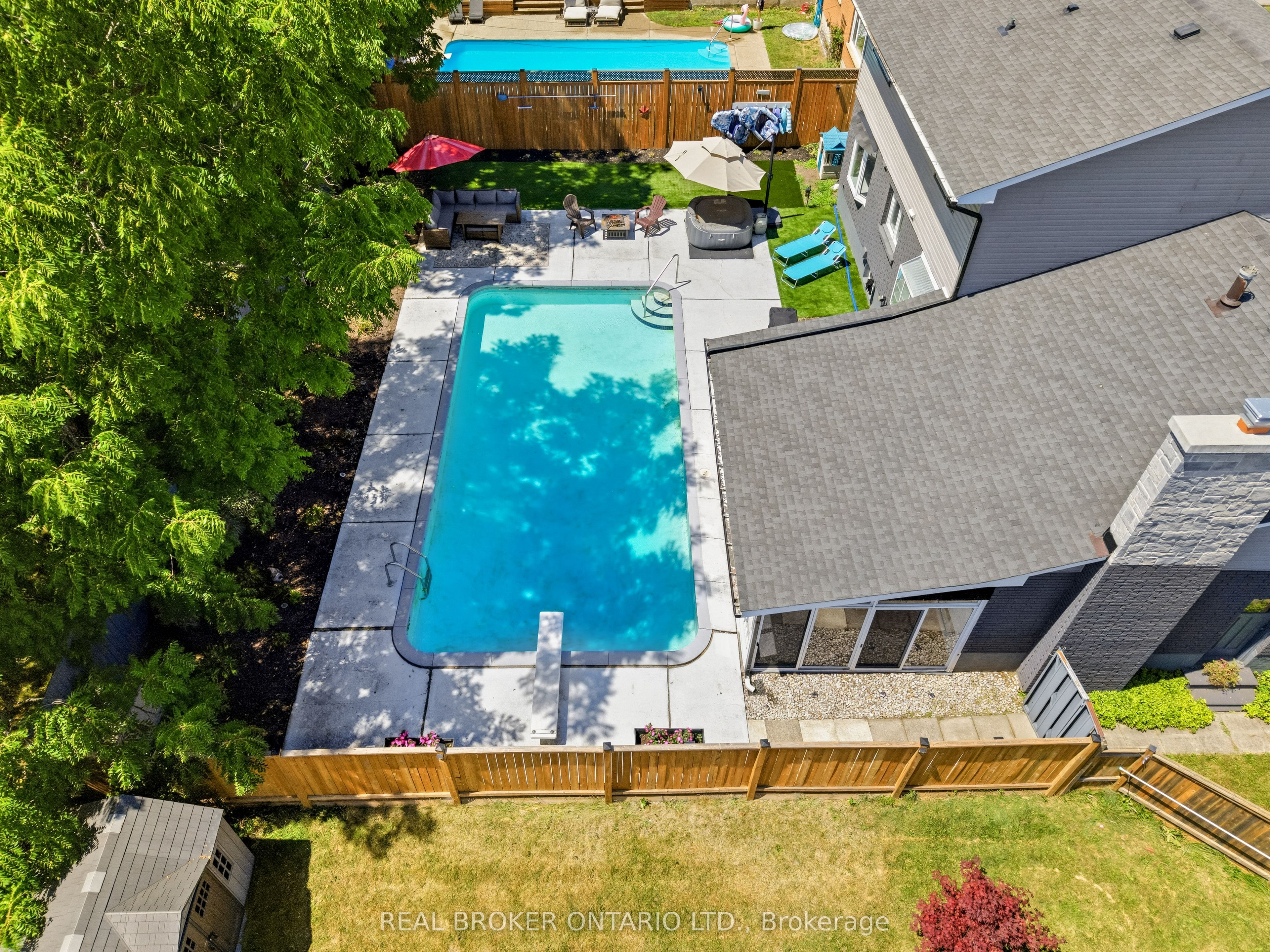 17 Lindbergh Drive Property Photo 43