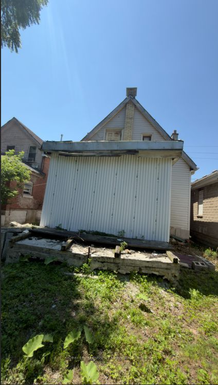 188 Wharncliffe Road S Property Photo 3