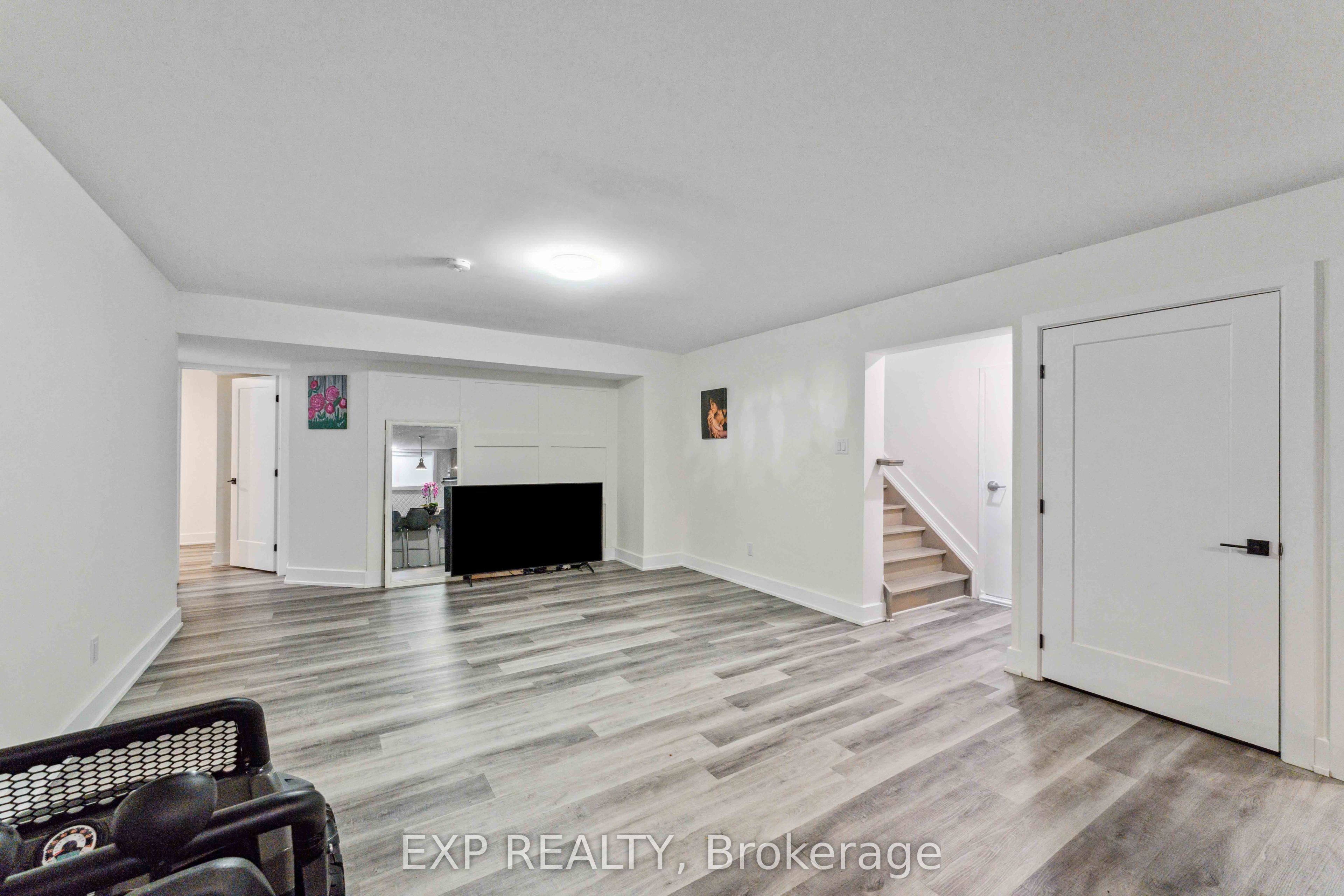 12 Sylvester Street B Property Photo 4